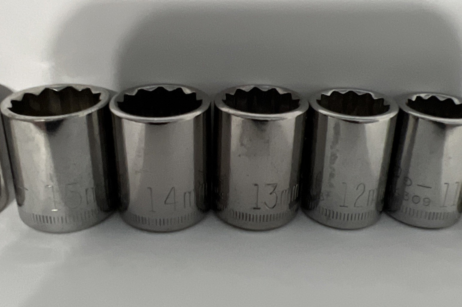 Craftsman 15pc Metric Shallow Socket Set 3/8” Drive, 12 Pt, 6-19mm & 21mm Vtg