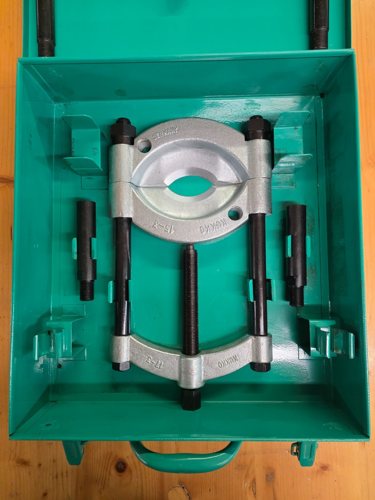 KUKKO Bearing Separator & Extractor Set, 884500 C, in orig. Metal case, Germany