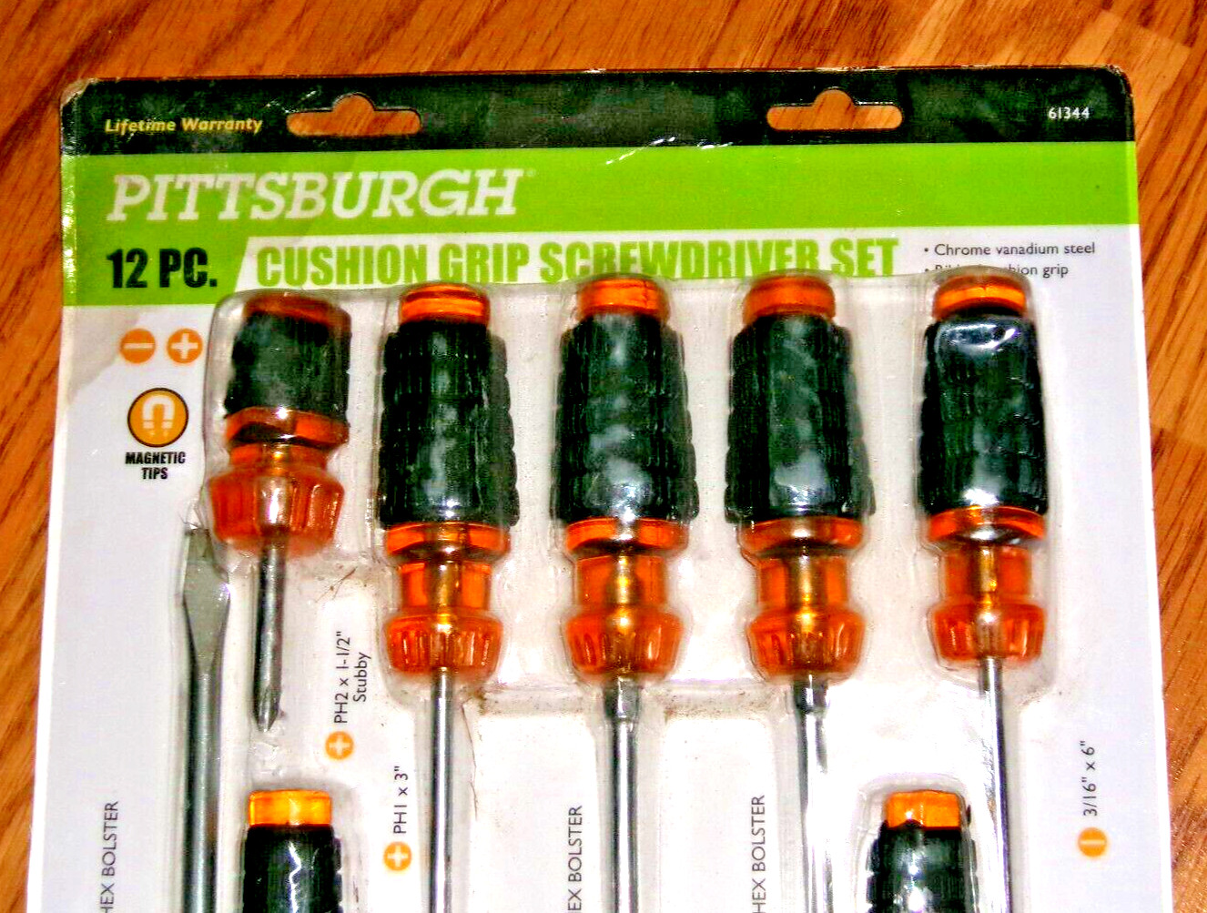 Set of (12) Pittsburgh Cushion Grip Screwdrivers with Magnetic Tips 61344 New