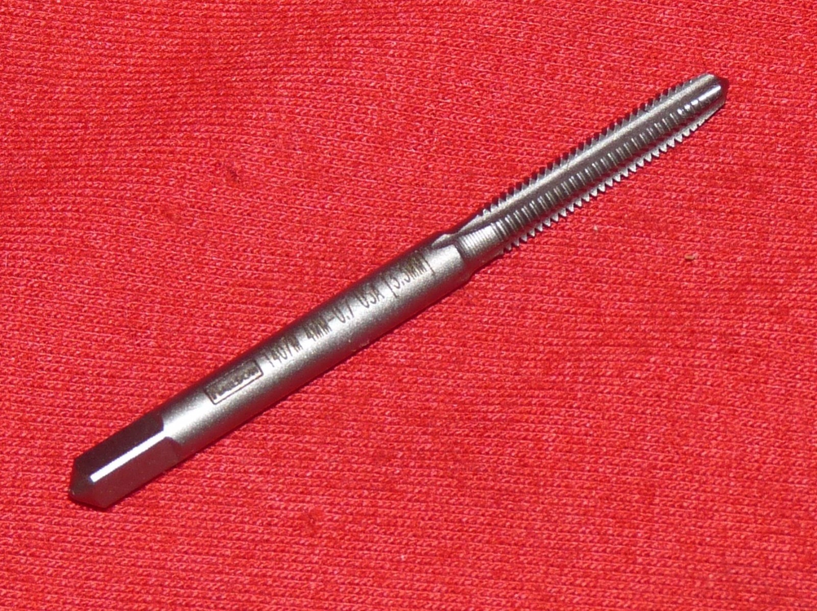 M4 X 0.70 Plug Tap Metric Irwin 1717 ZR 4MM Carbon Steel Hand Tap 4FL USA