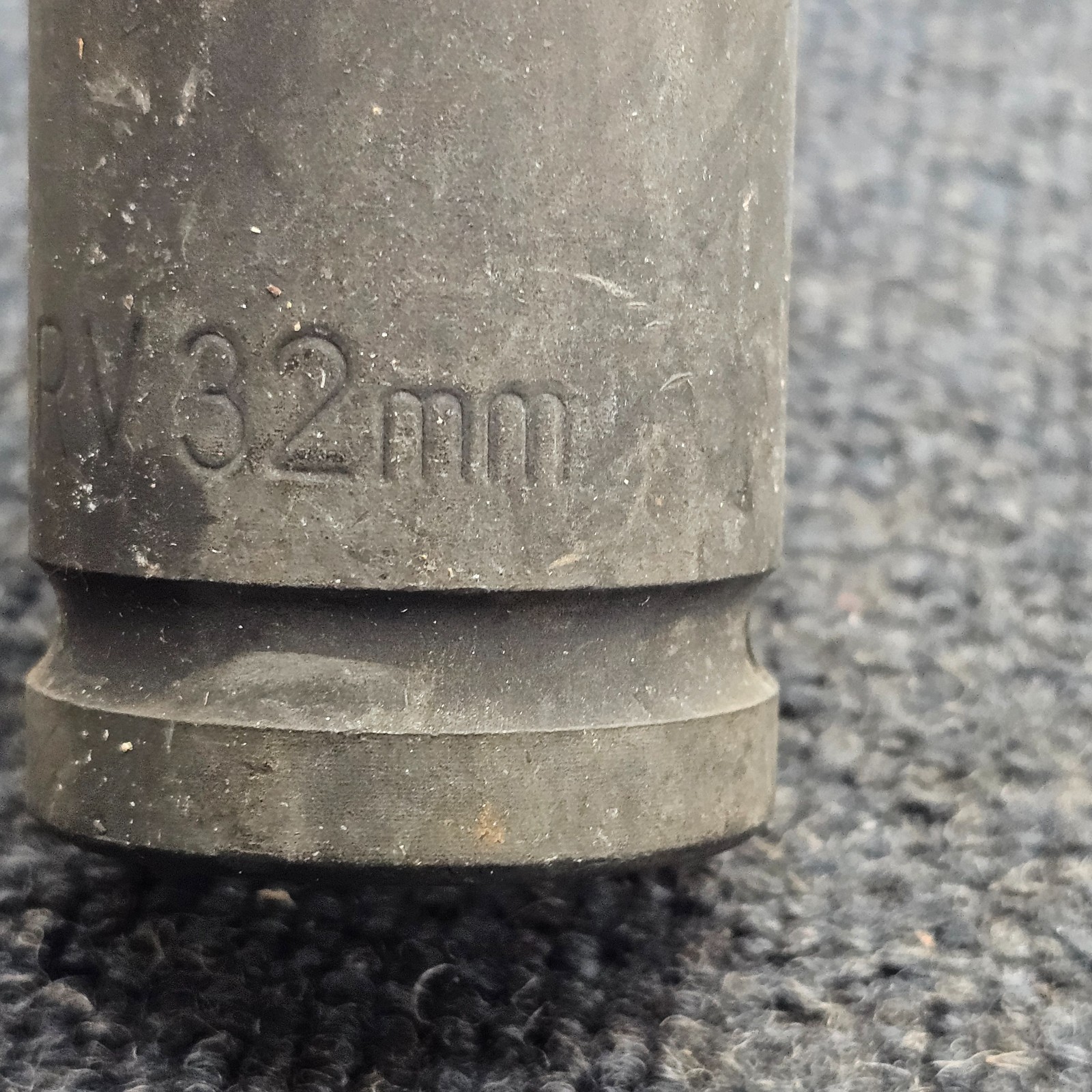 CRV 32mm 6-Point Deep Air Metric Impact Socket – Black – Chrome Vanadium