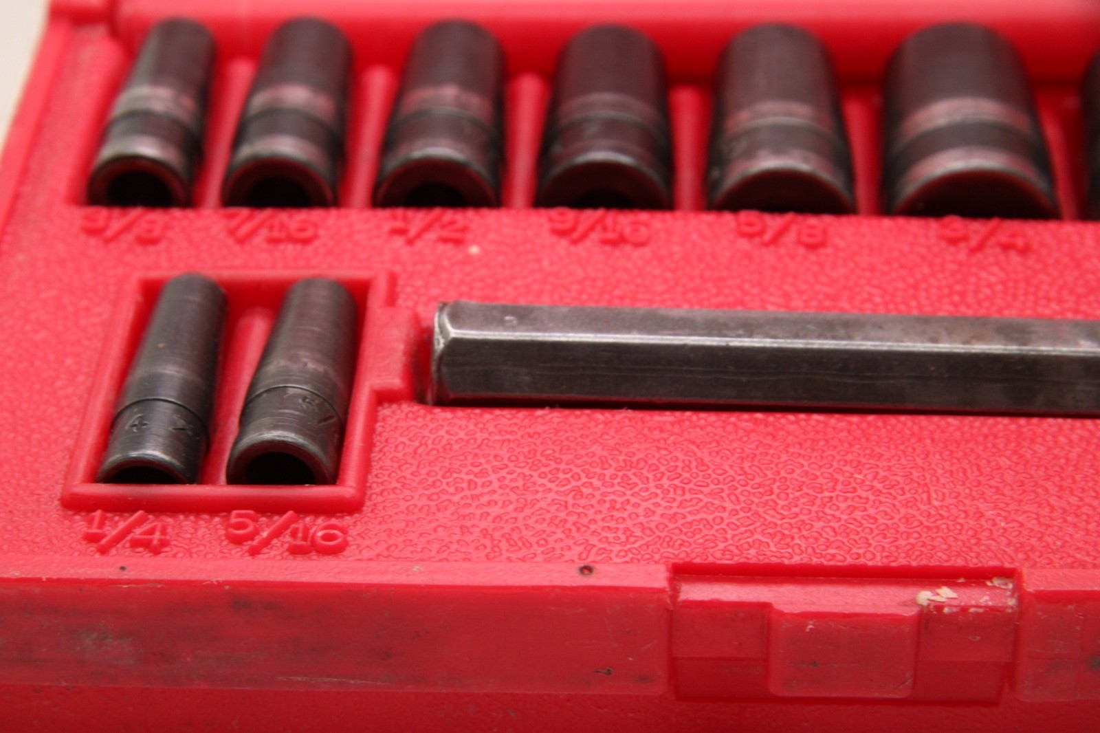 Blue Point PGH8A 11 Piece Gasket Punch Set Complete In Case Damage to 1″ USA