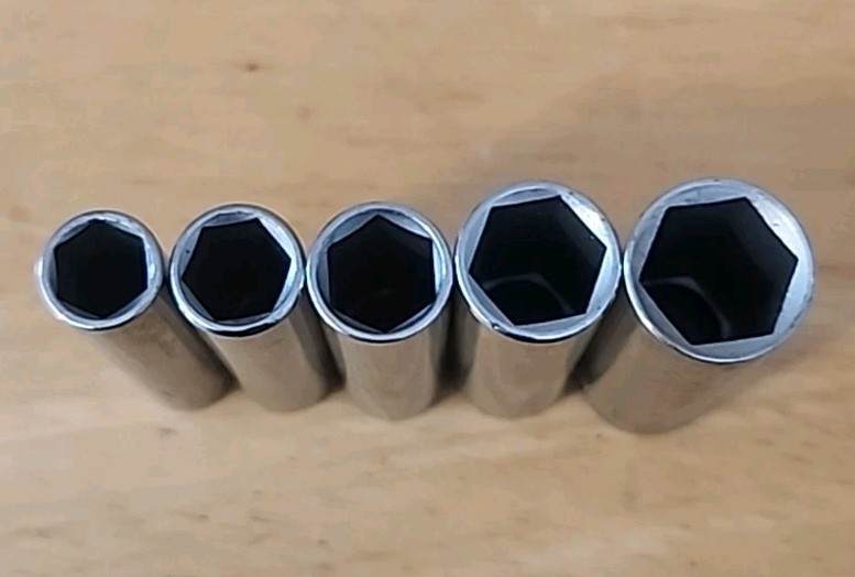 Craftsman Made In USA SAE 6 PT 1/4 Drive Sockets -V-5/16, 11/32, 3/8, 7/16, 1/2
