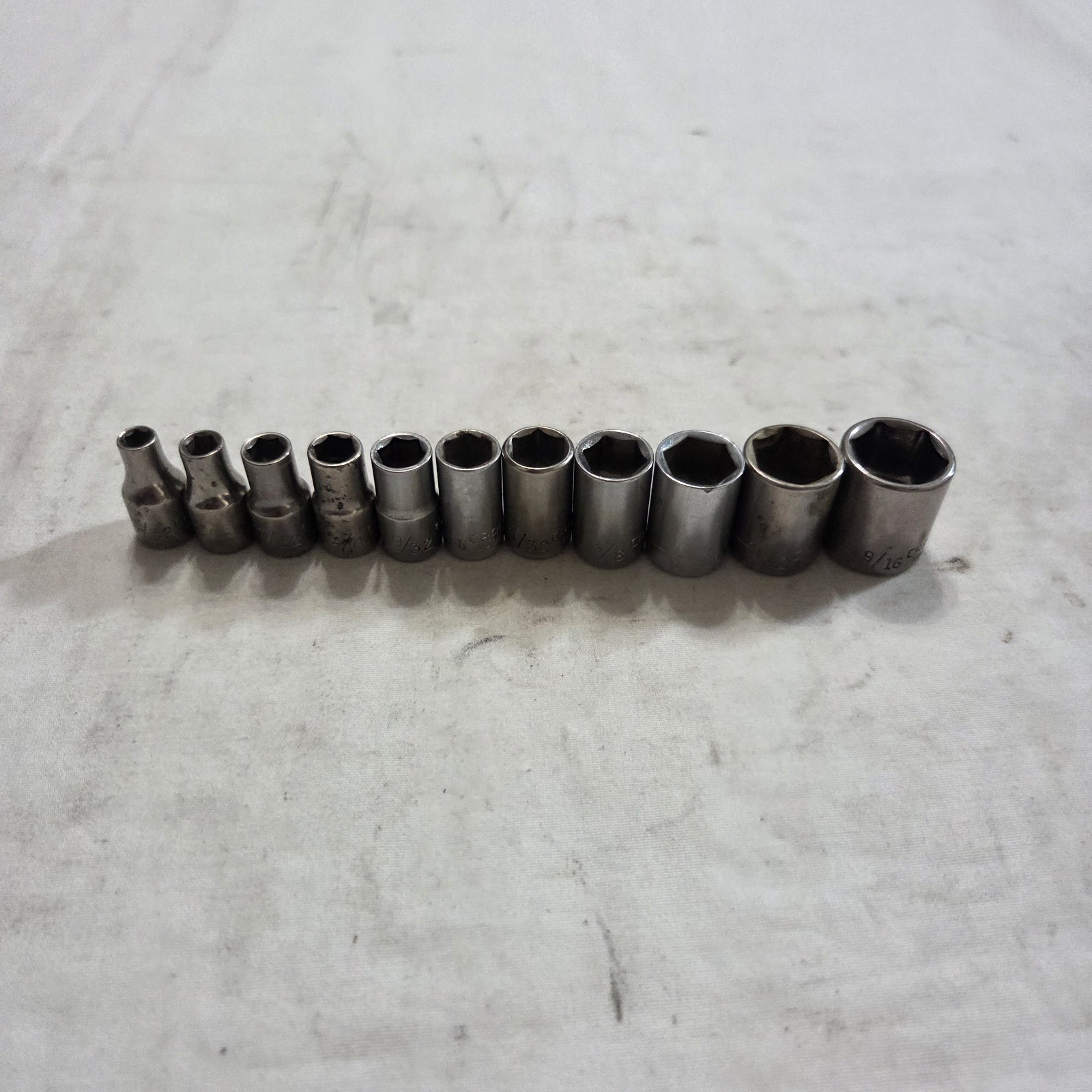 Craftsman 11pc SAE 5/32″-9/16″ 6Pt Shallow Socket Set 1/4″ Drive G,G2 Series USA