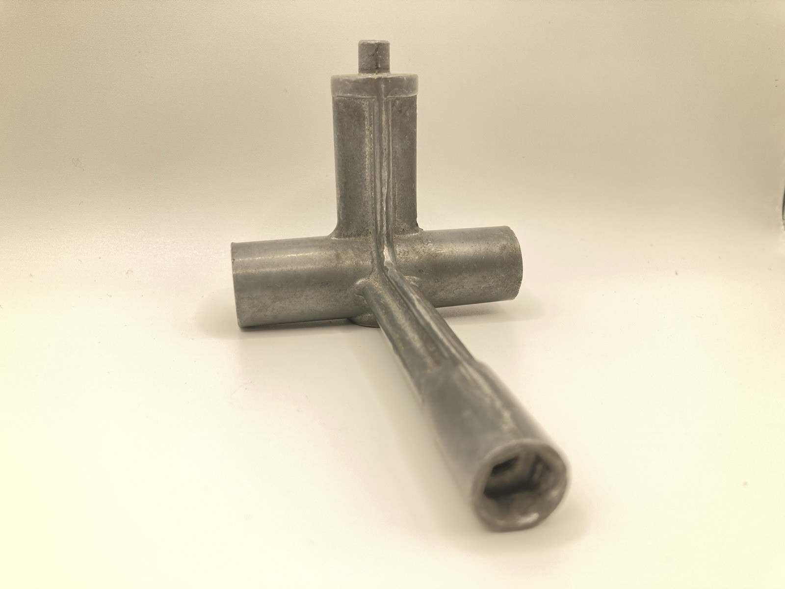 RARE SKATEBOARDING FIX STIX TOOL (ALLOY METAL) REPAIR TOOL for Trucks & Wheels