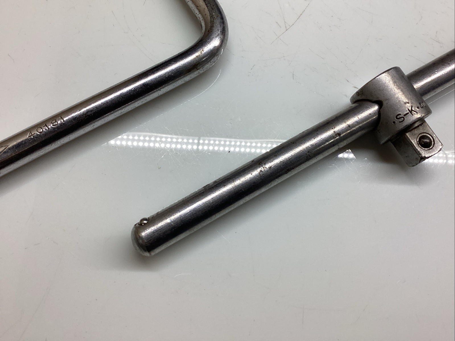 SK 40181 Speed Handle 1/2 Inch Drive + SK 40152 Sliding T Handle 1/2 Inch Drive