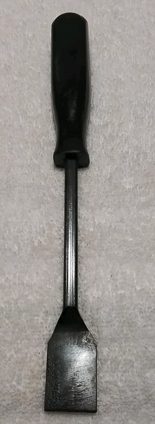 GASKET SCRAPPER 9-1/2″ × 1″ STEEL WITH PLASTIC HANDLE