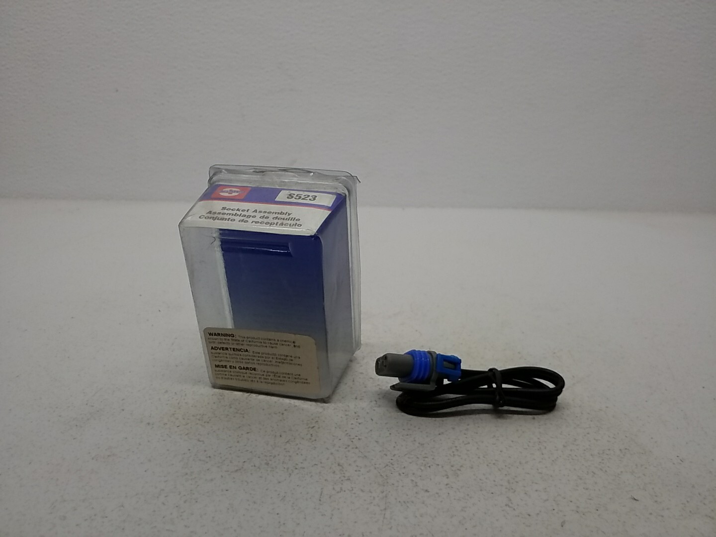S523 Standard Automotive Socket Assembly For Halogen Headlamp
