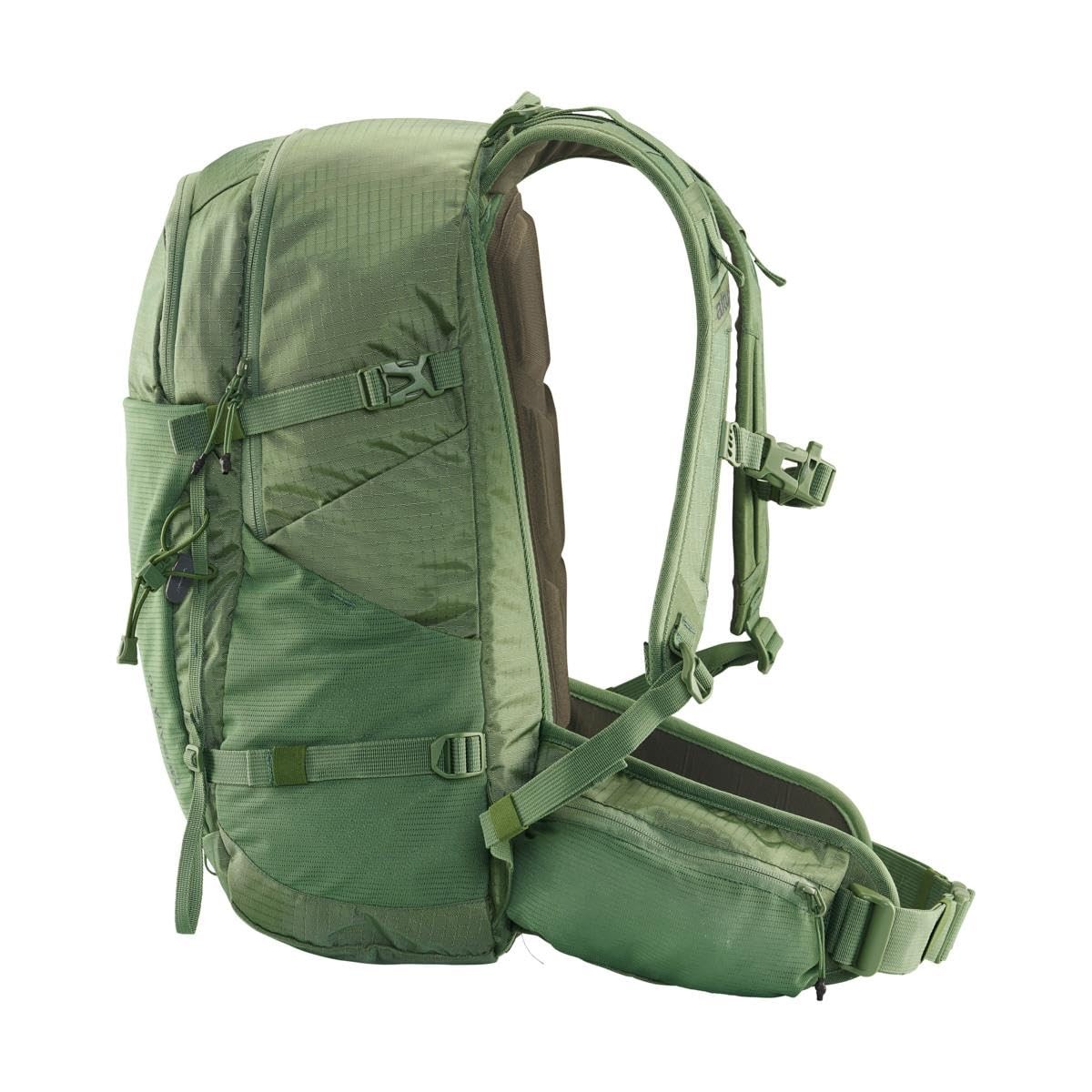 Mochila daypack 30L. C VERDE T U