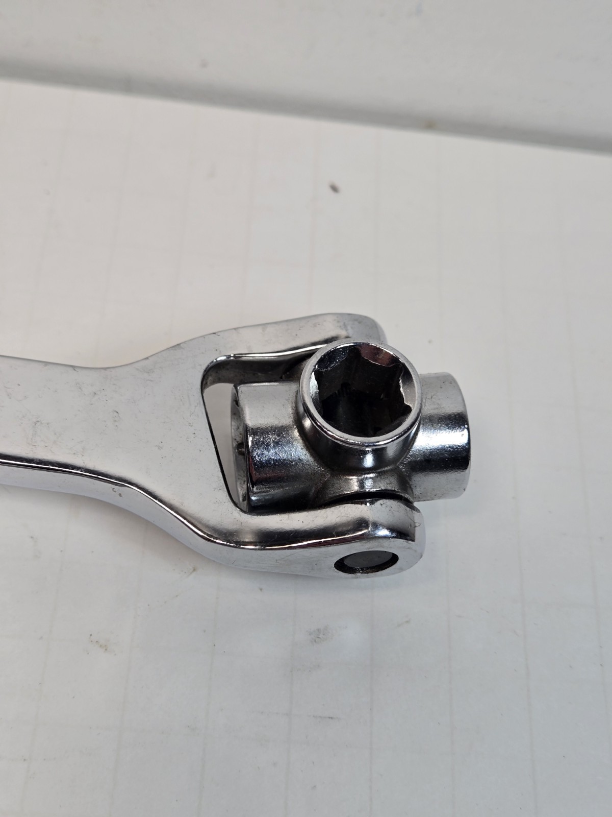 Pair of CTA Tools 2495 & 2497 8 in 1 Socket Wrenches Hex Wrench