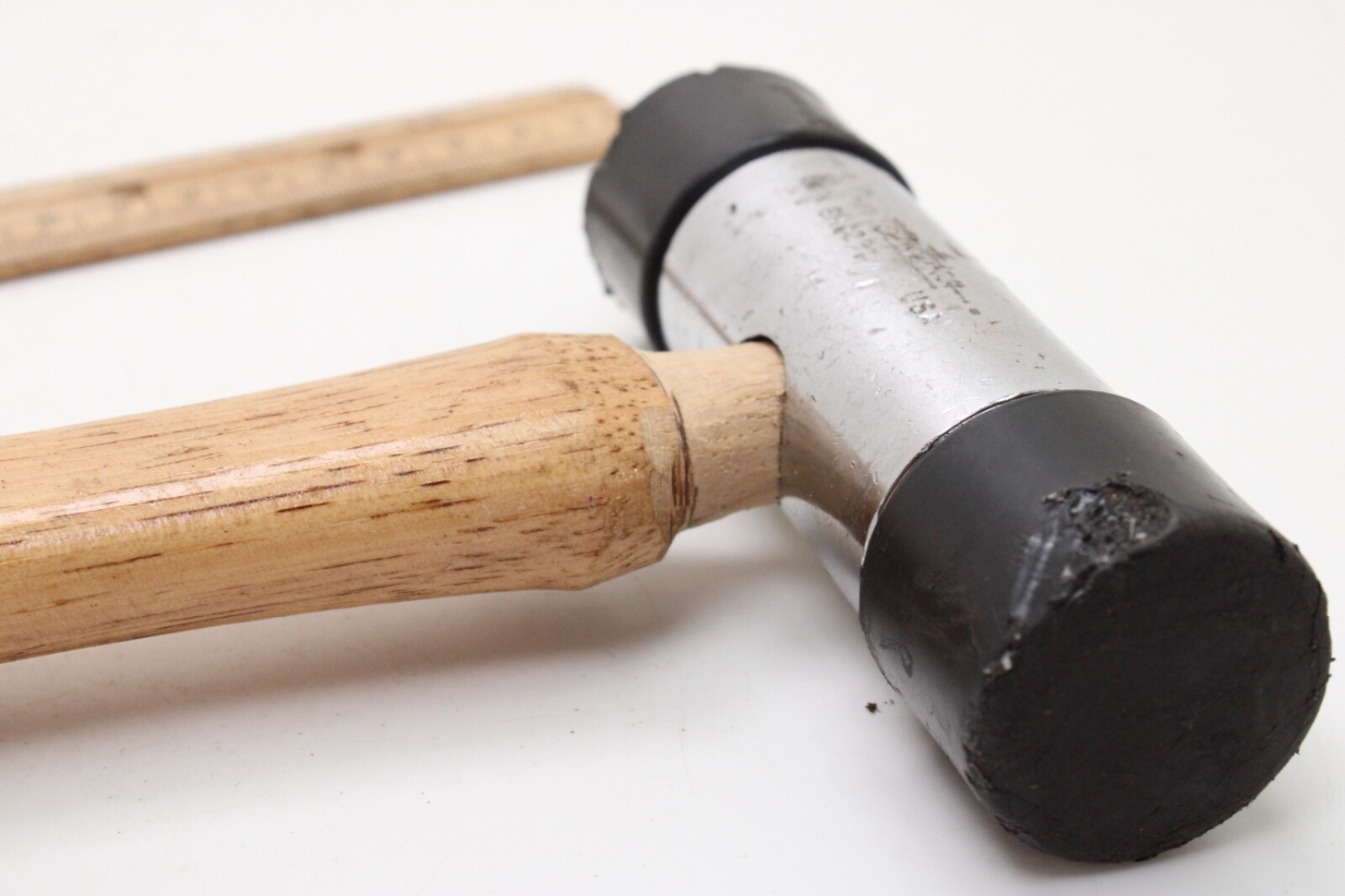 SNAP-ON BH92B 15-1/2″ Rubber Ends Wood Handle Non-Marring Hammer Mallet USA