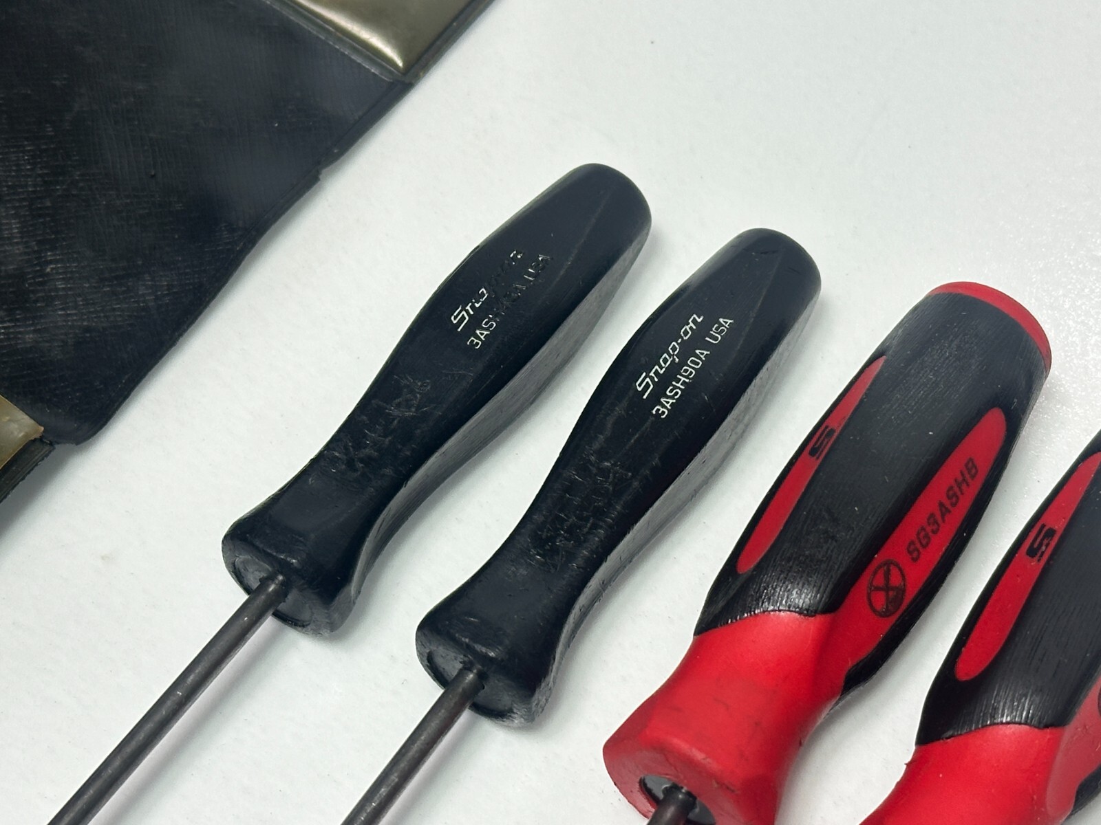 Snap On Tools USA 4pc Black Hard Handle / Red Soft Mini Pick Set w/Pouch ASA204
