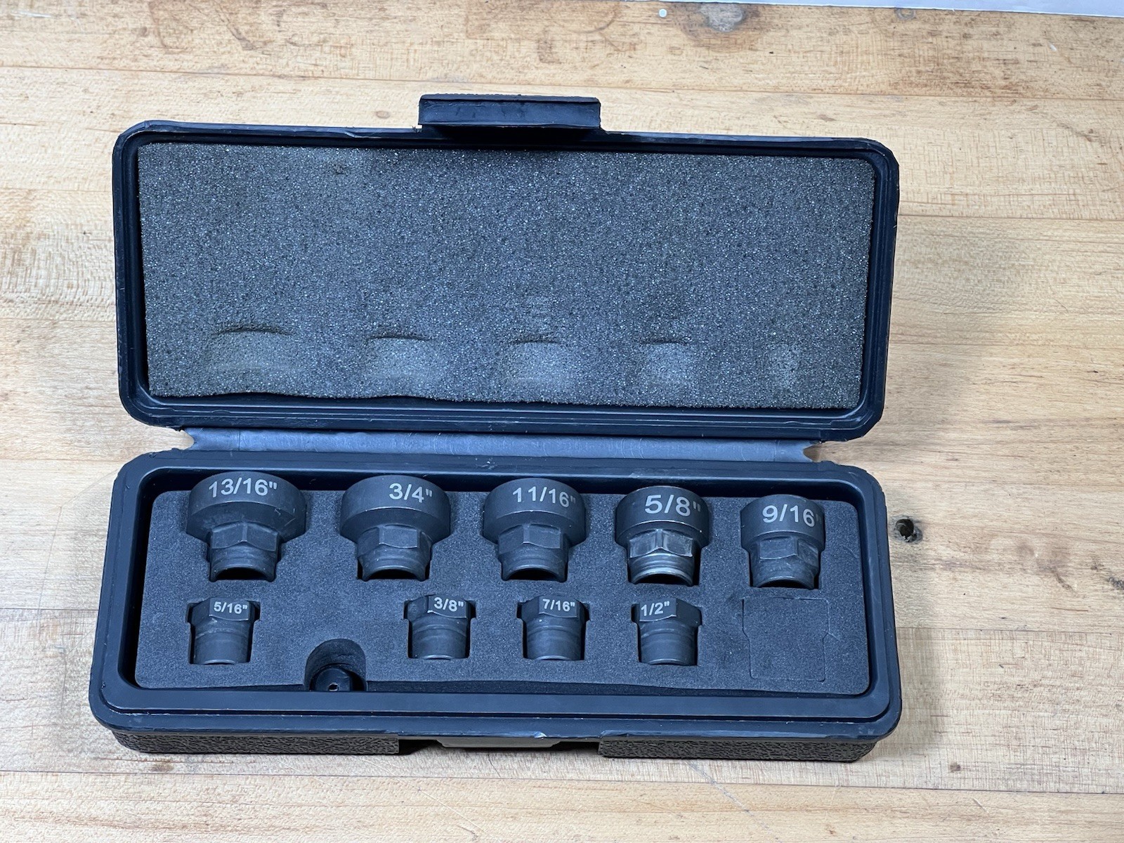 Klutch Thru-Hole Sockets — 9-Pc. SAE Set with Case – 5/16” Thru 13/16”