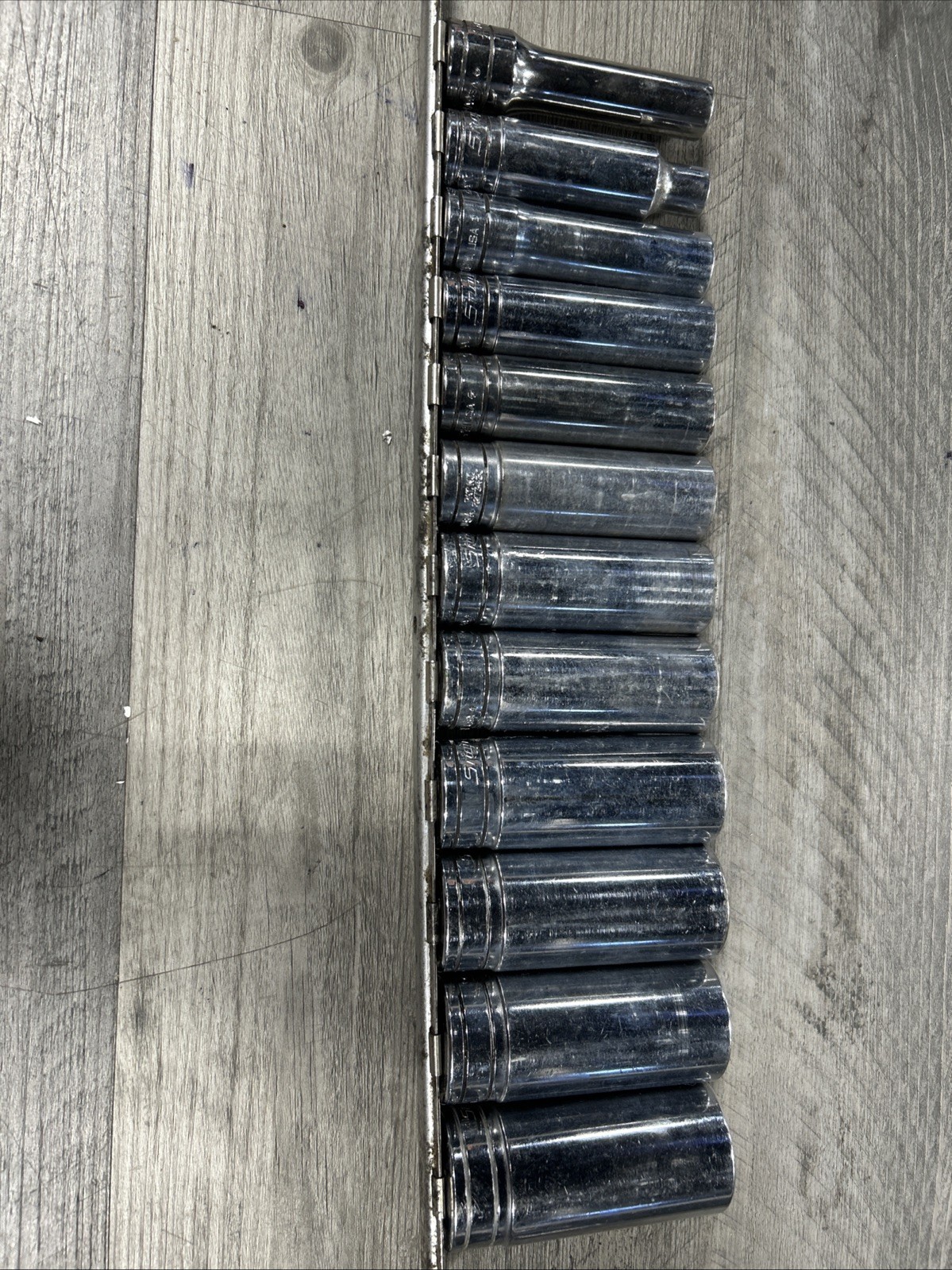 Snap-On 313TSYA -1 12pc 1/2″ Drive 6-Point SAE Deep Socket Set 1-1/16″ – 3/8″