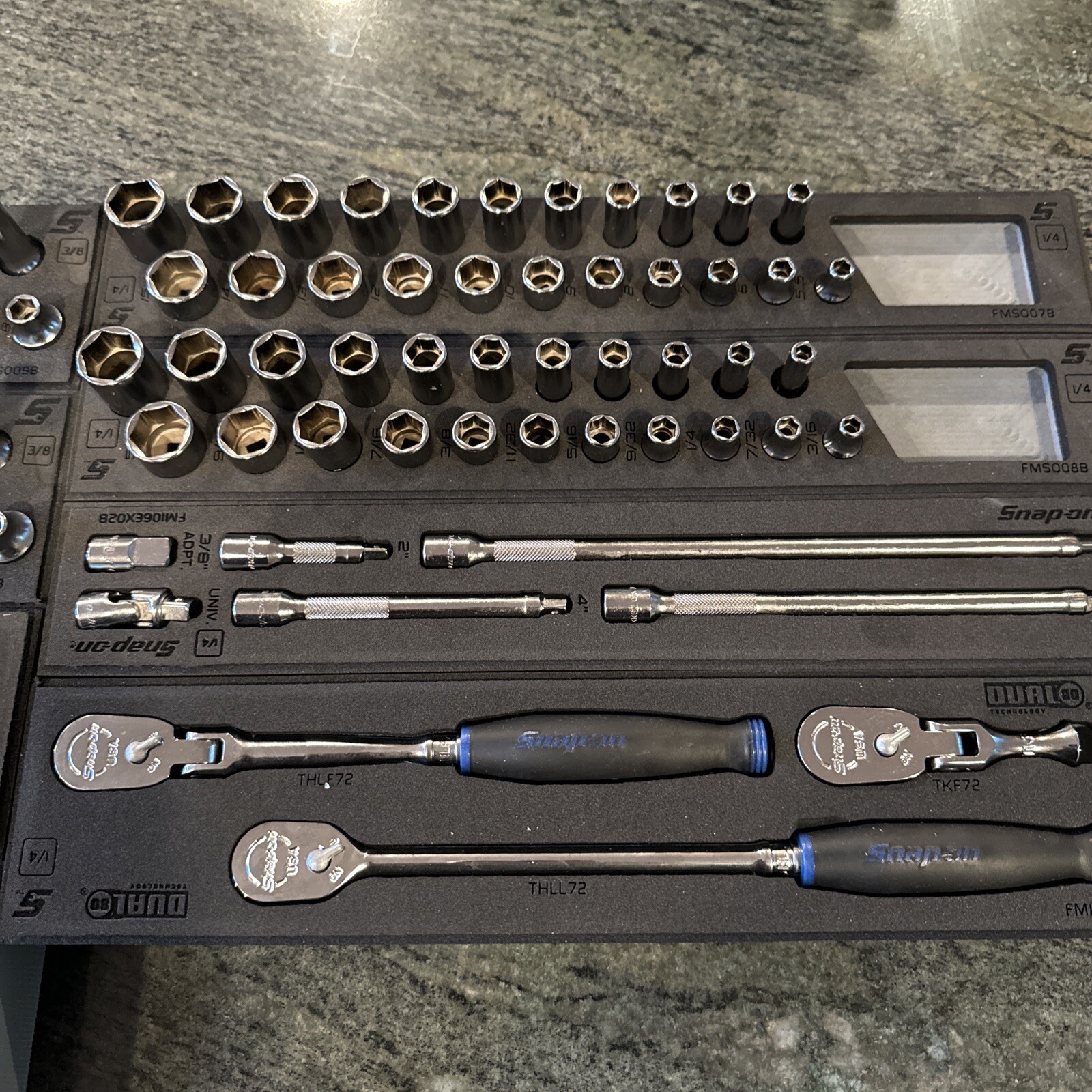 Snap-on 106 pc 3/8” & 1/4” sae & metric with extensions and ratchets