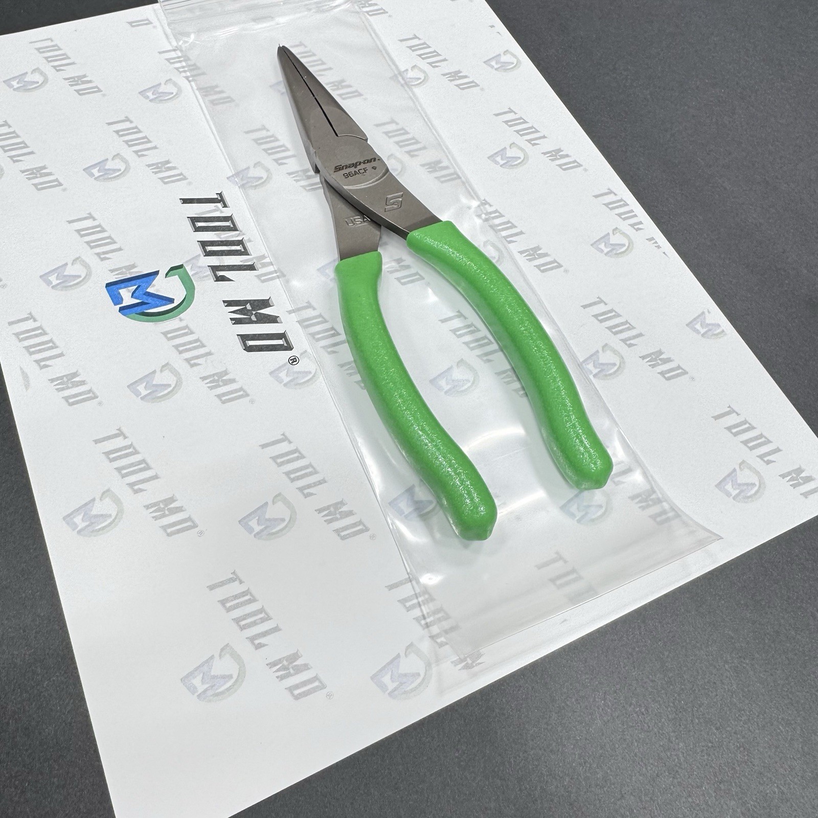 Snap-on Tools USA NEW GREEN 8″ Talon Soft Grip Needle Nose Pliers 96ACFG
