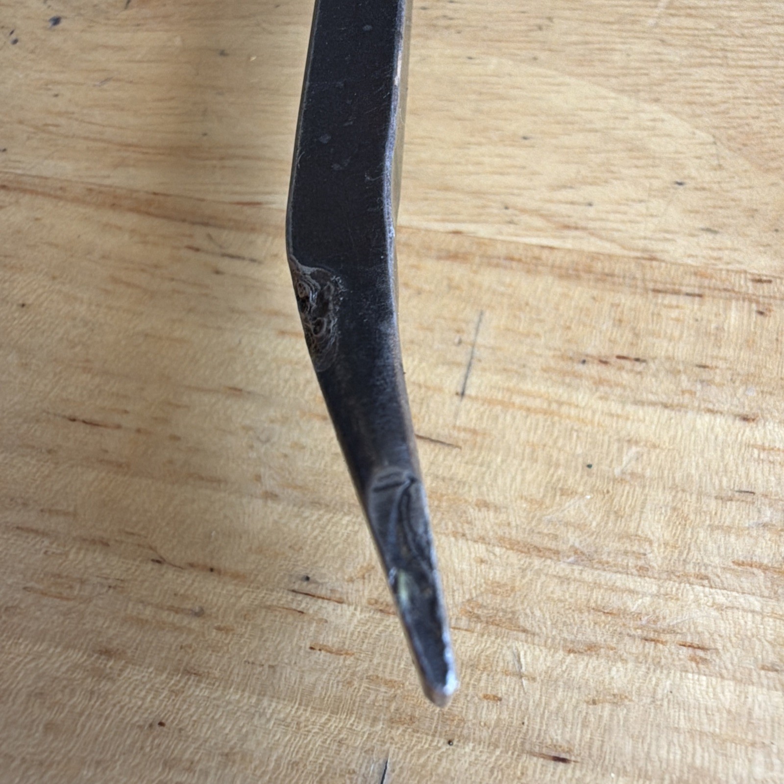 Snap On Tools 8″ Long Curved Tip Pry Bar Black Hard Handle SPB8A USA