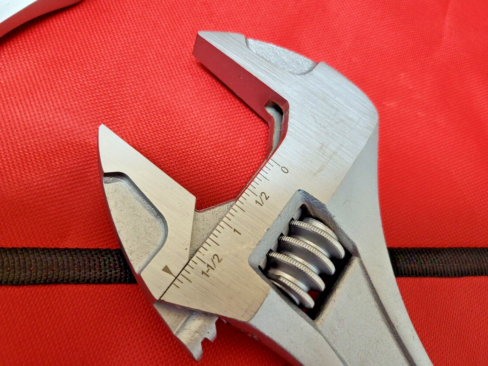 5 pc Adjustable Wrench Set 6 8 10 12 & 15″ Extreme Torque 1-1/2 1-13/16