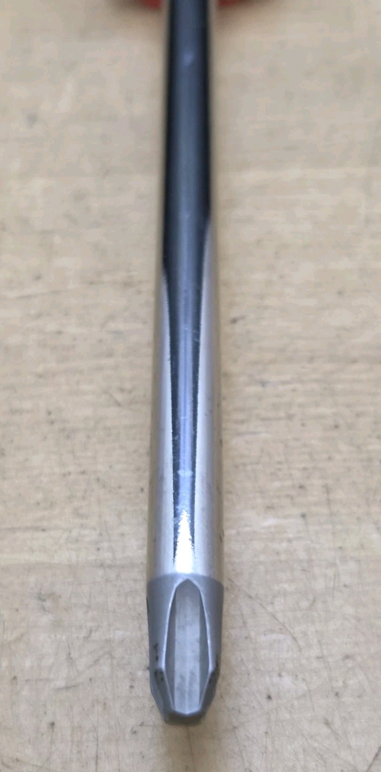 New Snap On SGDP64IRB – #4 Phillips Tip X 6″ Long Blade Soft Grip Screwdriver