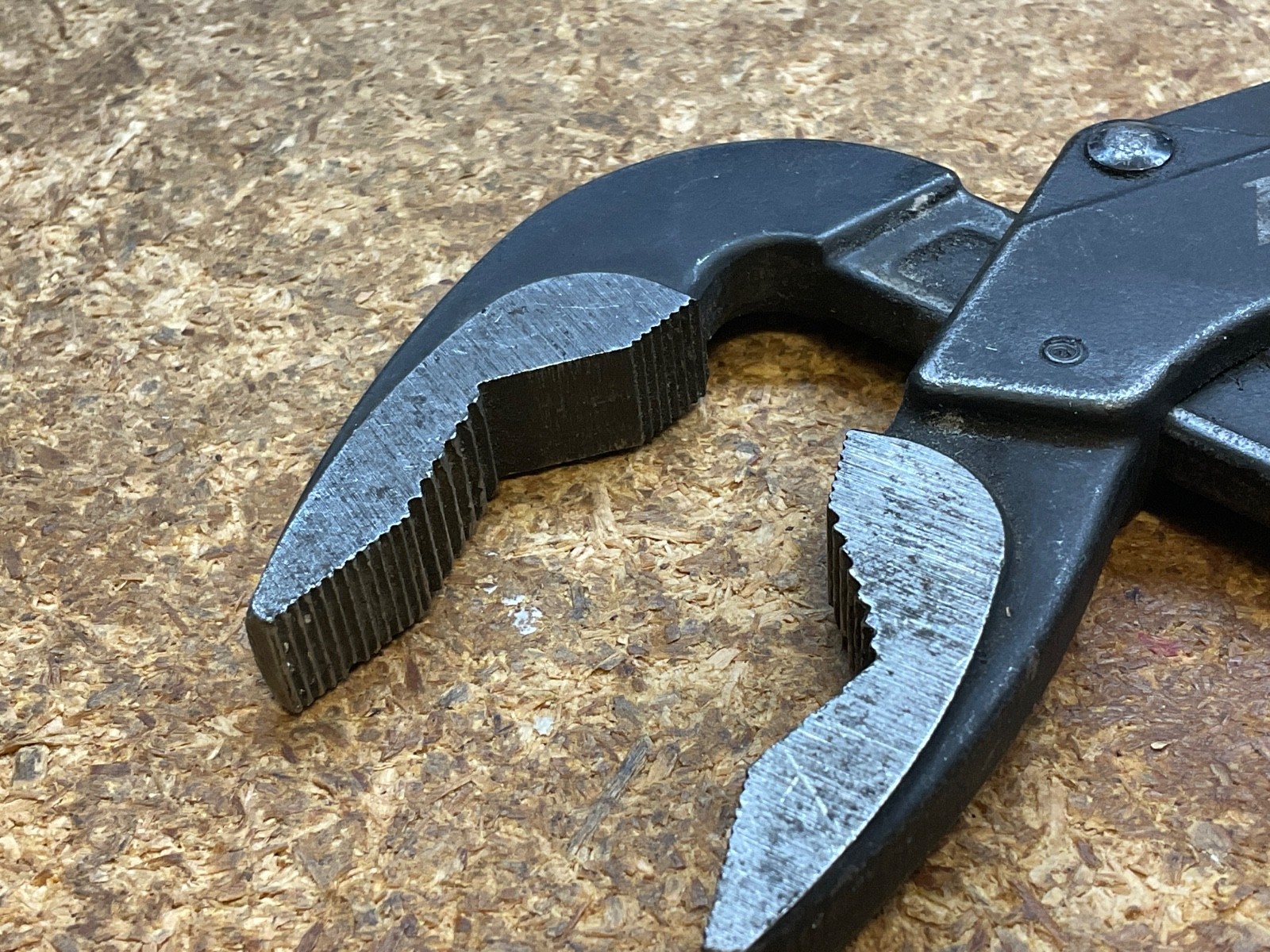 Blue-Point AP12 12″ Adjustable Joint Pliers