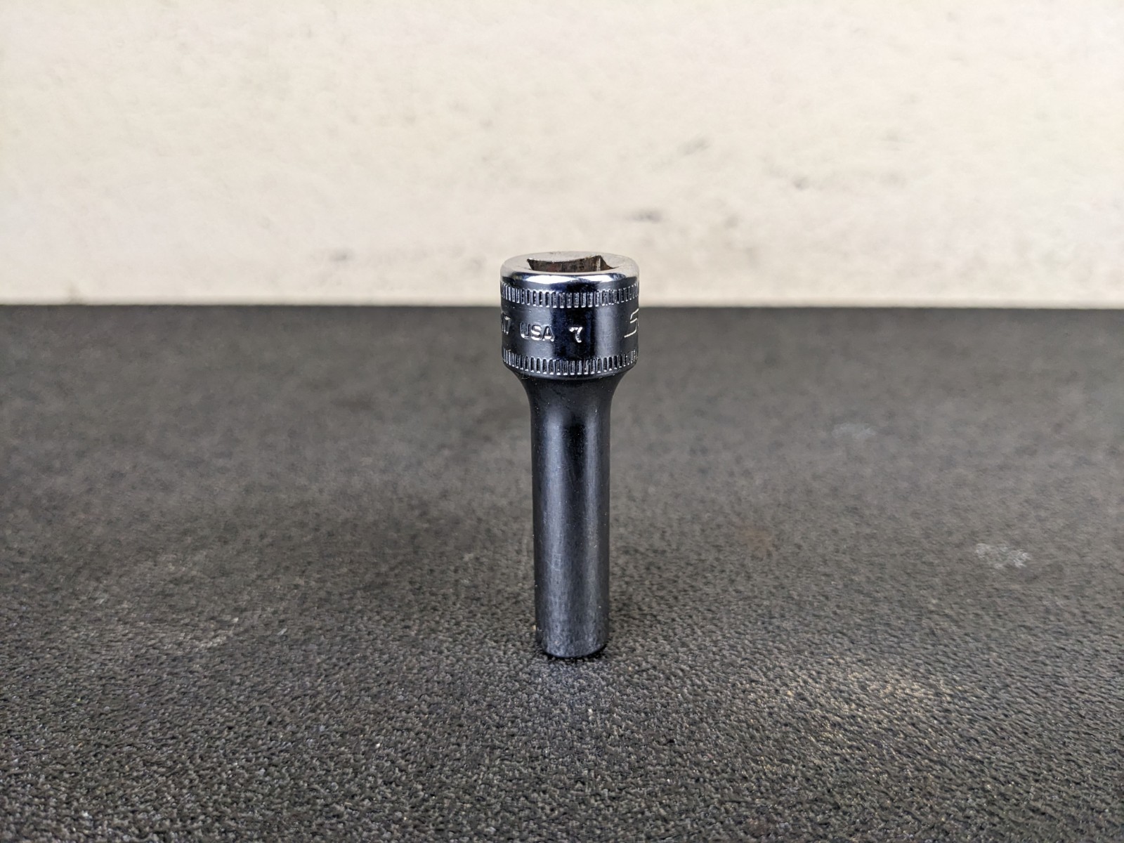 #bo990 Snap-on Tools USA 3/8″ Drive 12-POINT 7mm Metric Deep Chrome Socket SFM7