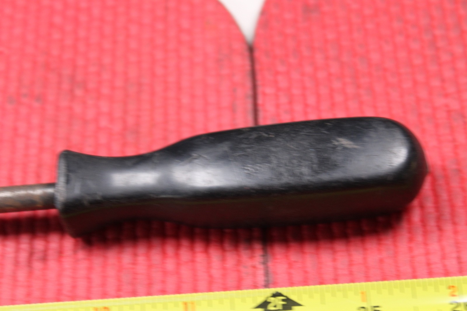 Snap-on SSD422A 21″ Shaft Flat/Slotted Screwdriver 25″ Long Black Handle USA