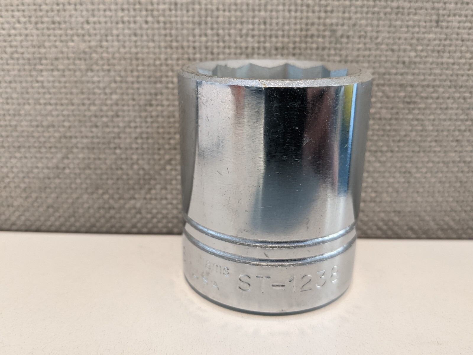 VINTAGE ST-1238 WILLIAMS 1-3/16″ X 1/2″ DR 12 PT. SOCKET USA