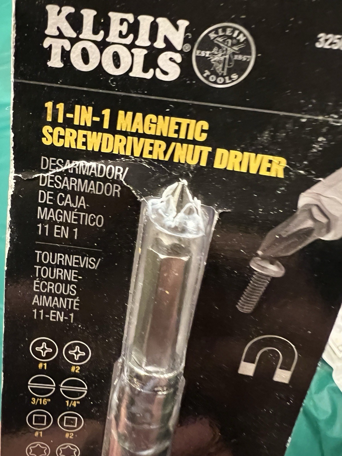 New! Klein Pro 11-in-1 Magnetic Flip Screwdriver/ Nut driver #32500MAG Box Crack