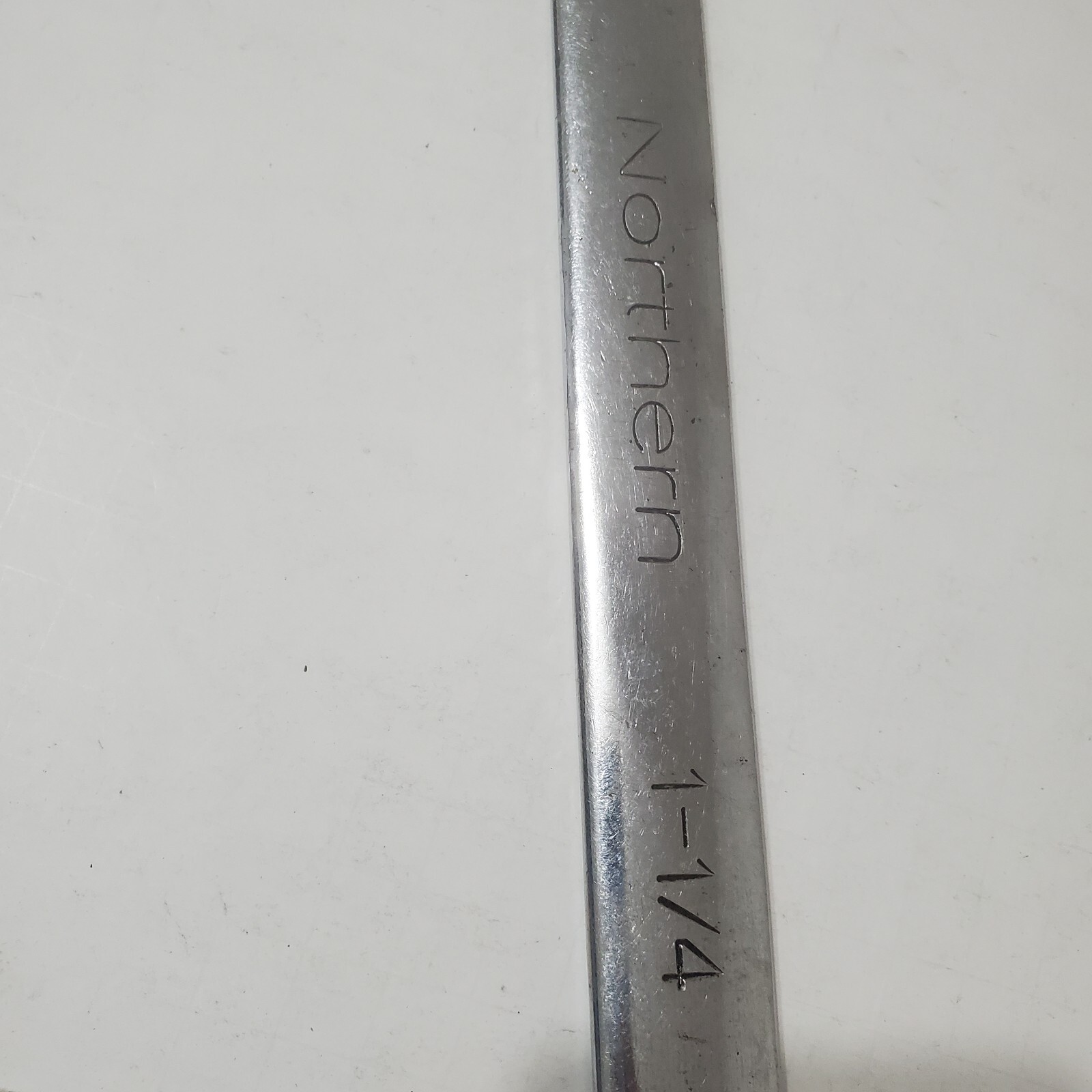 Northern Tools Large 1-1/4 Combination Wrench 12pt. SAE Chrome Finish