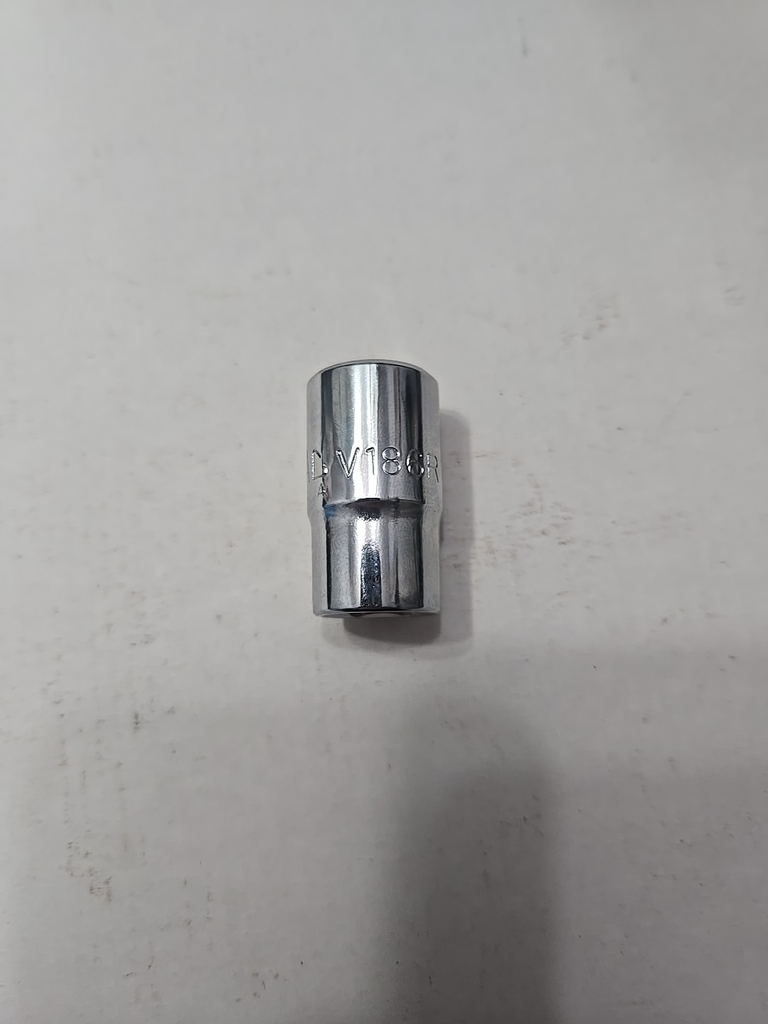 New Mac tools 9/16″ 1/2″ Dr. shallow chrome six point socket v186r