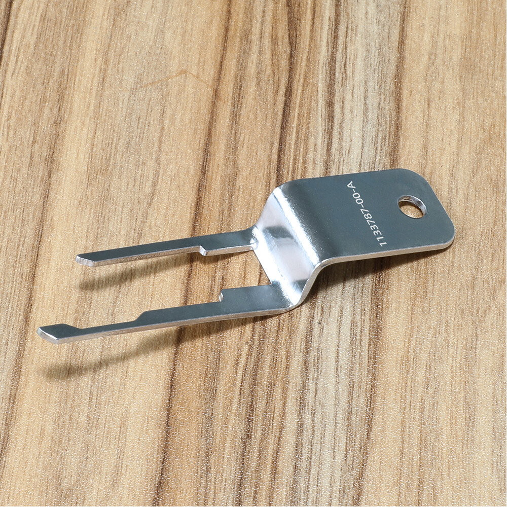 Seat Belt remover key Car Seat Buckle Release Tool For Tesla Model 3 /Y