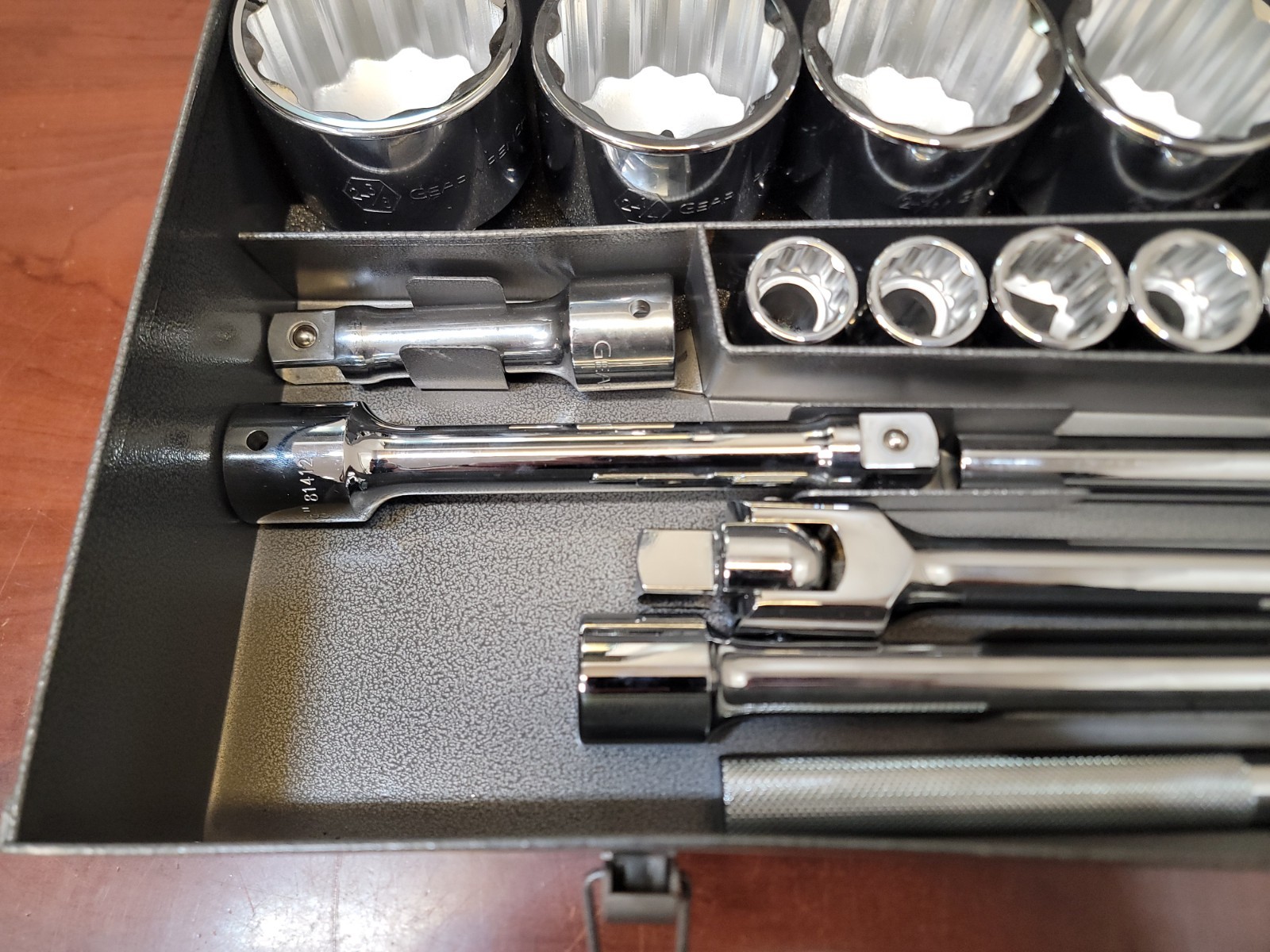 Gearwrench 80880 27 Piece 3/4″ Drive 12 Point Standard SAE Mechanics Tool Set