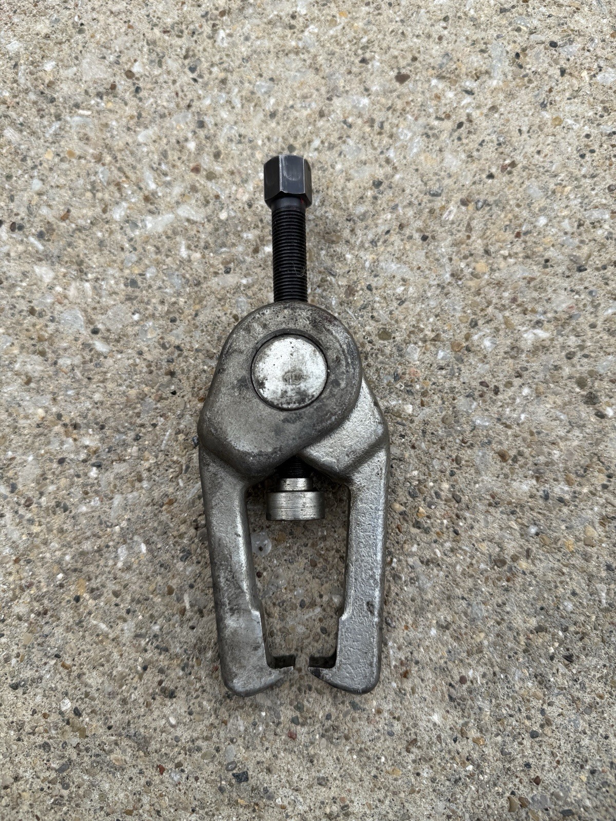 Kent-Moore USA J-24319-01 Gear Puller, 2-Jaw, GM Dealership Tool