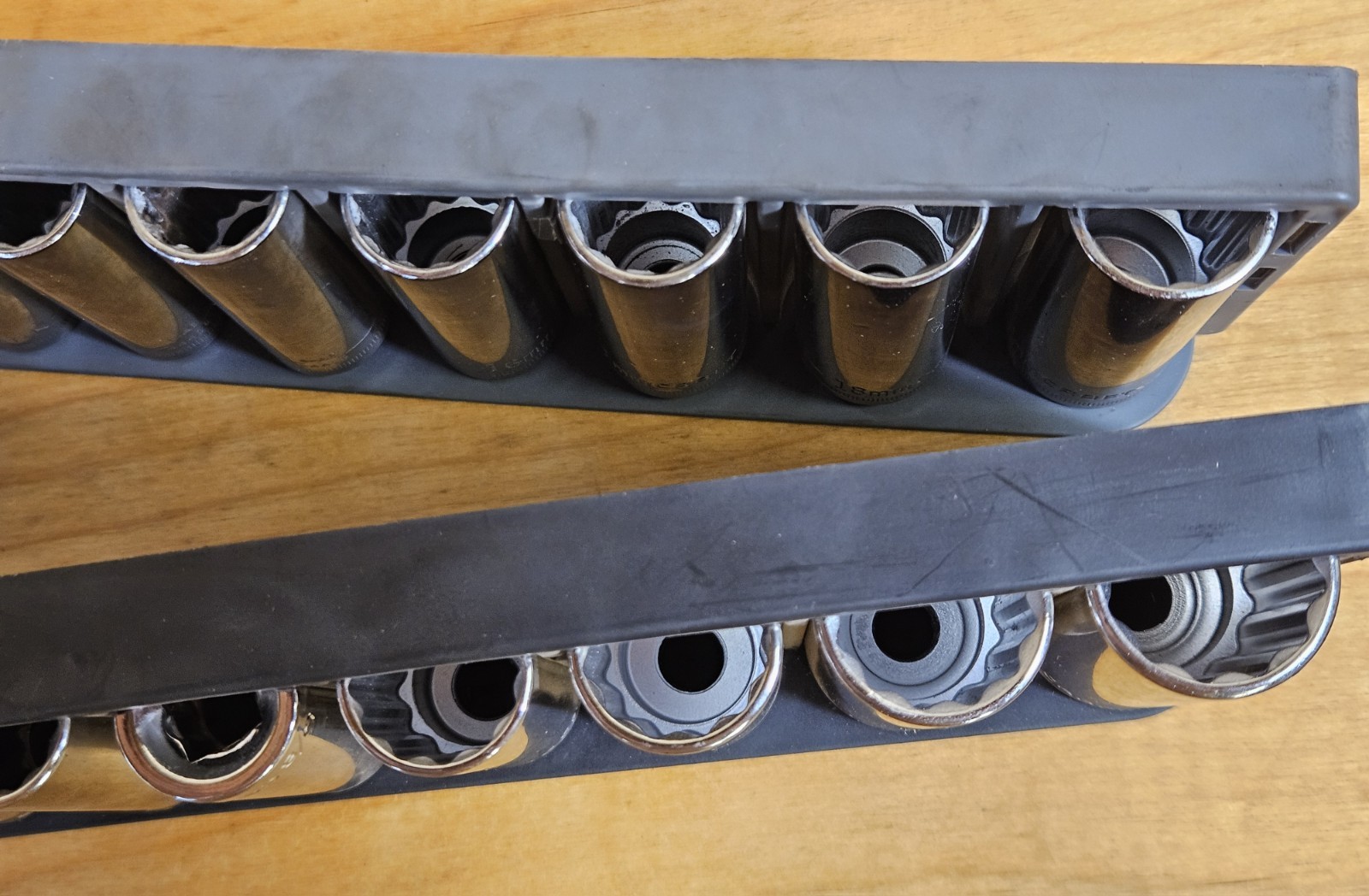 Craftsman 18 Piece 3/8 Inch Drive 12 Point Standard SAE Metric Deep Socket Set