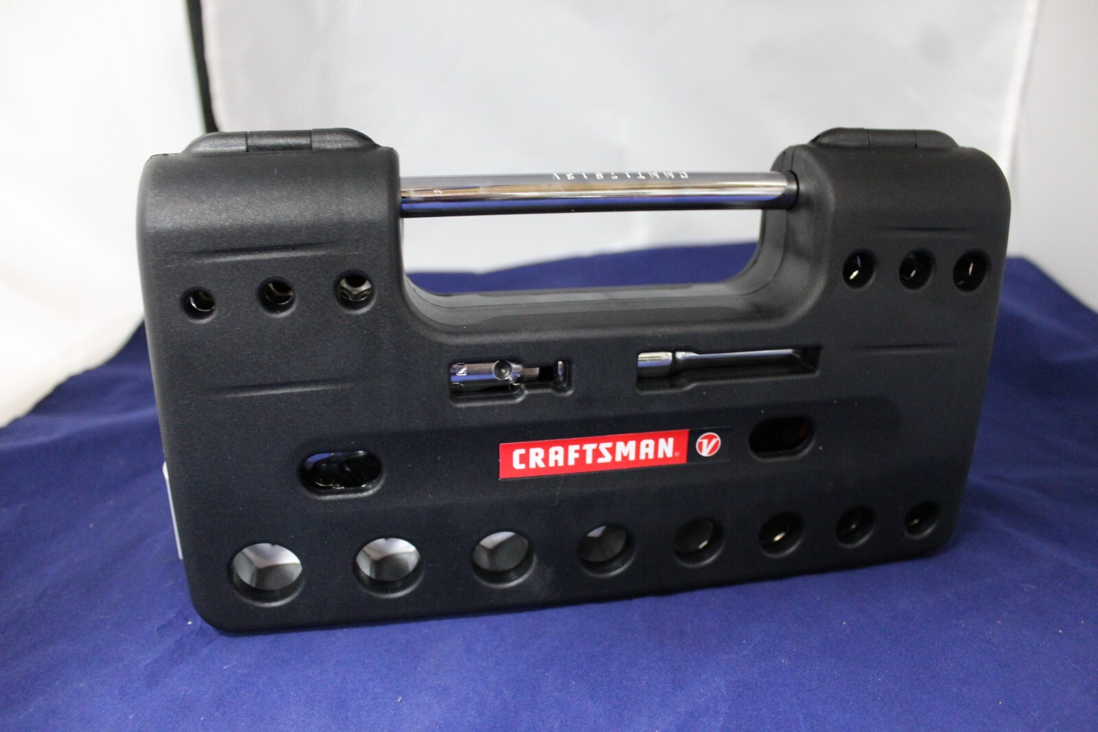 Craftsman CMMT45753V V-Series 18-Pc SAE 3/8″ Drive 6-point Shallow Socket Set