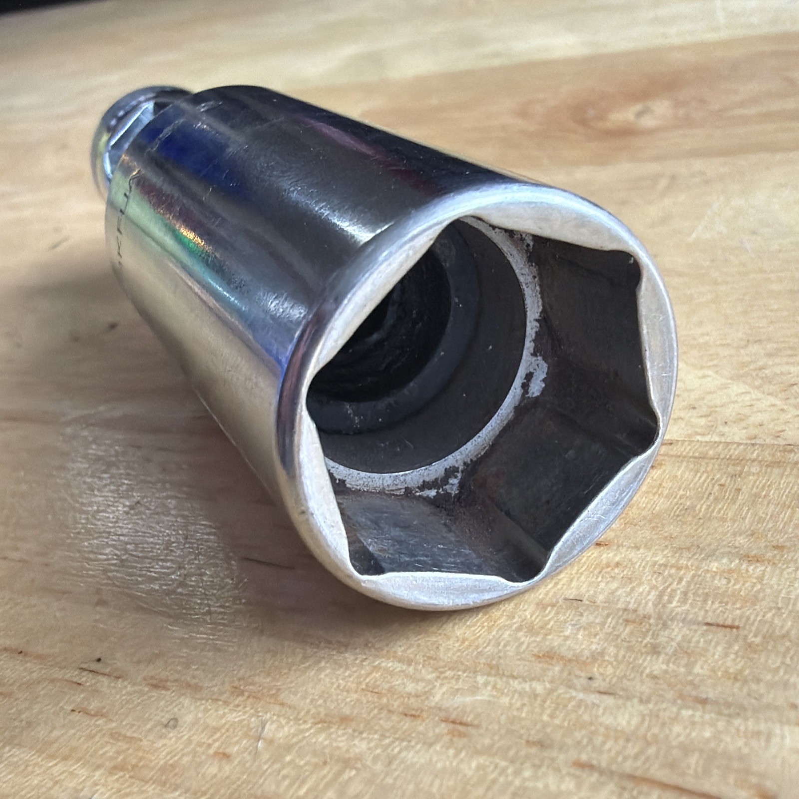 Snap On Tools 13/16″ Universal Swivel Spark Plug Socket 3/8″ Drive 6pt S9704KFUA