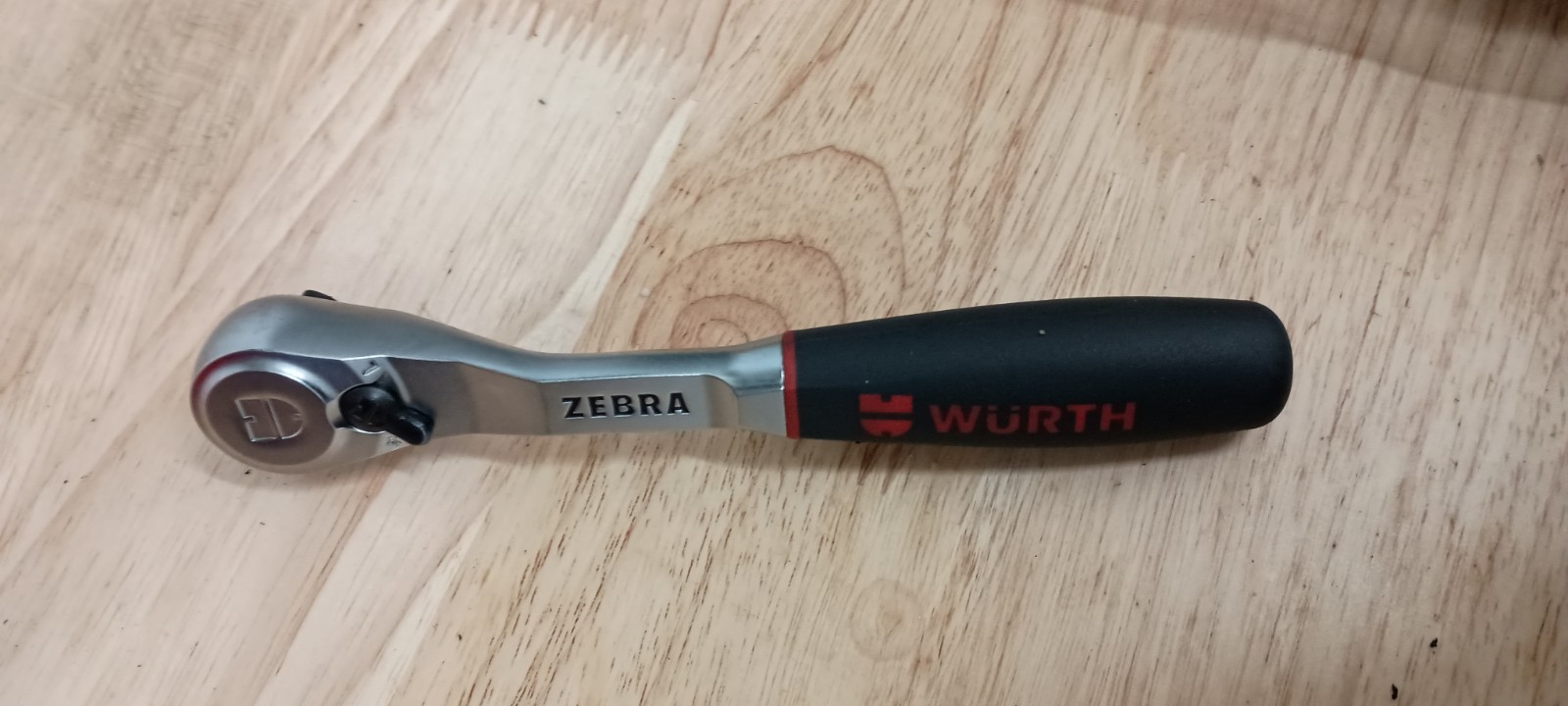 ZEBRA 3/8 Inch Lever Reversible Ratchet, Dust Protected 071203803 ll