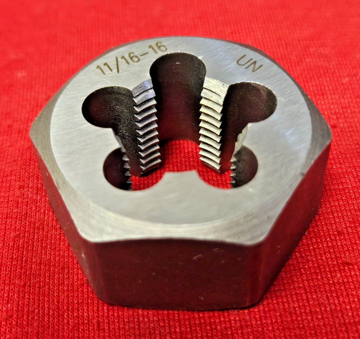 11/16-16 NF x 1-7/16″ Hex CS Hex Die Rethreading A-1 416-04416