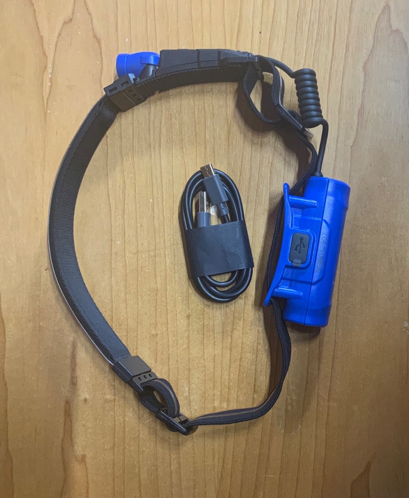MATCO TOOL 700 LUMEN DUAL LED STRIP AND PIVOTING WITH MOTION SENSOR – BLUE