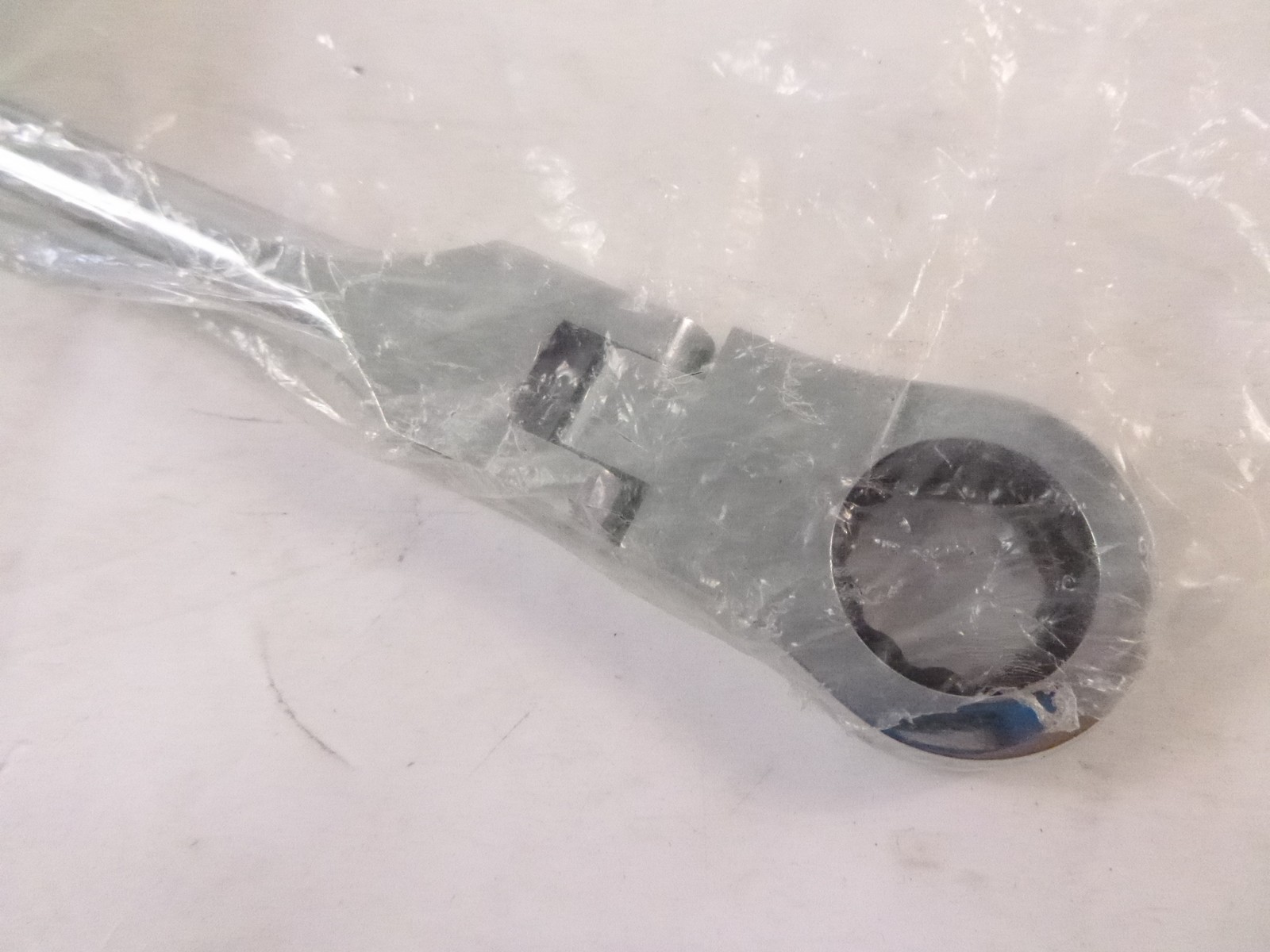 Astro Pneumatic 18″ Extra-Long Flex Head Ratchet Wrench 78318 Nano Socket 17mm