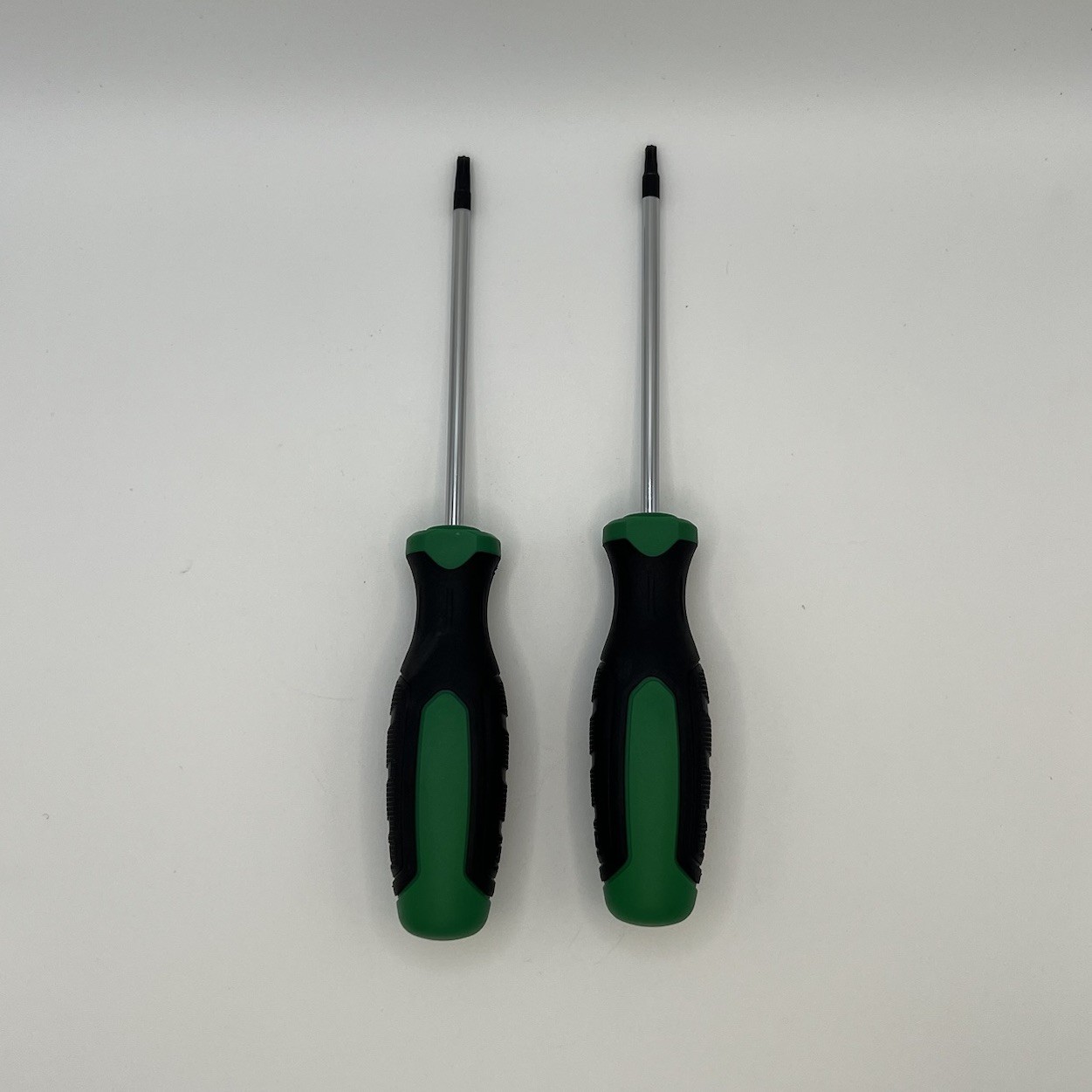 SK Hand Tools 2pc Torx Screwdriver Set T15 T20 Pro Grip Magnetic Star Drivers