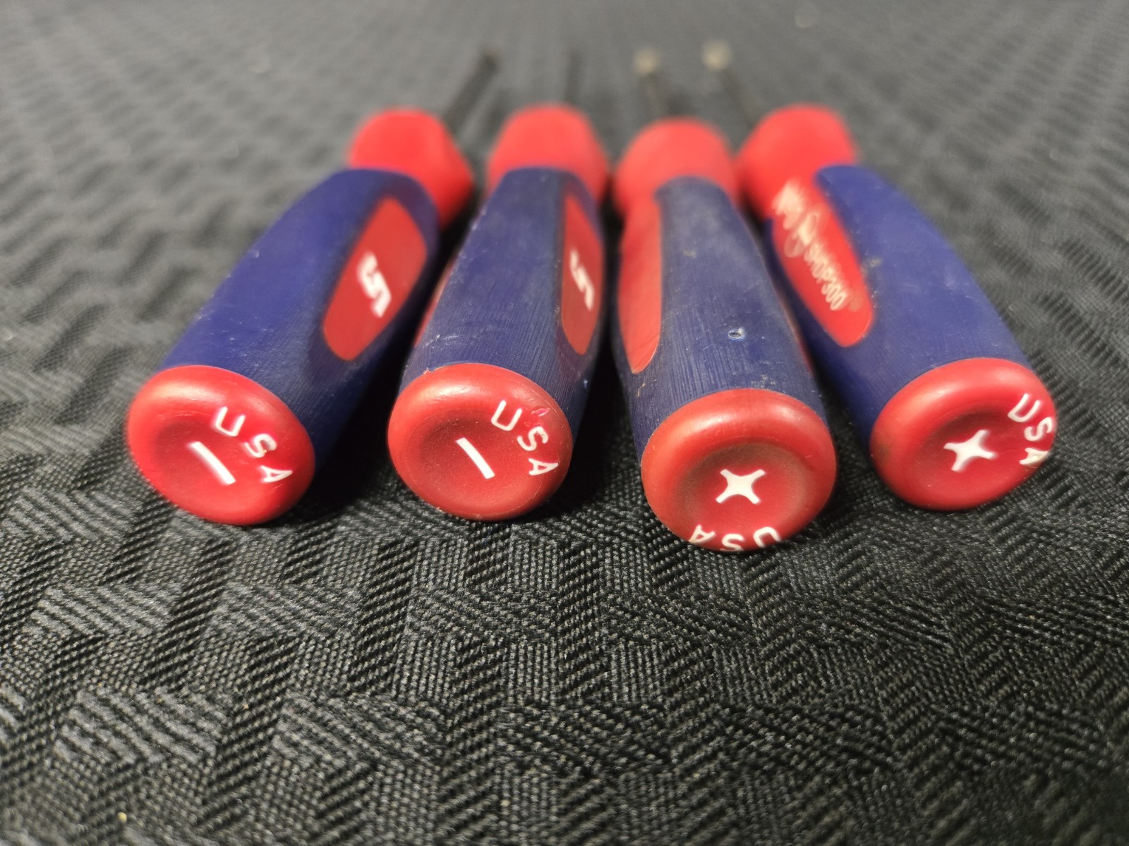 Set of 4 Snap-on Tools USA RWB Flat and Phillip Tip HARD Handle MINI Screwdriver