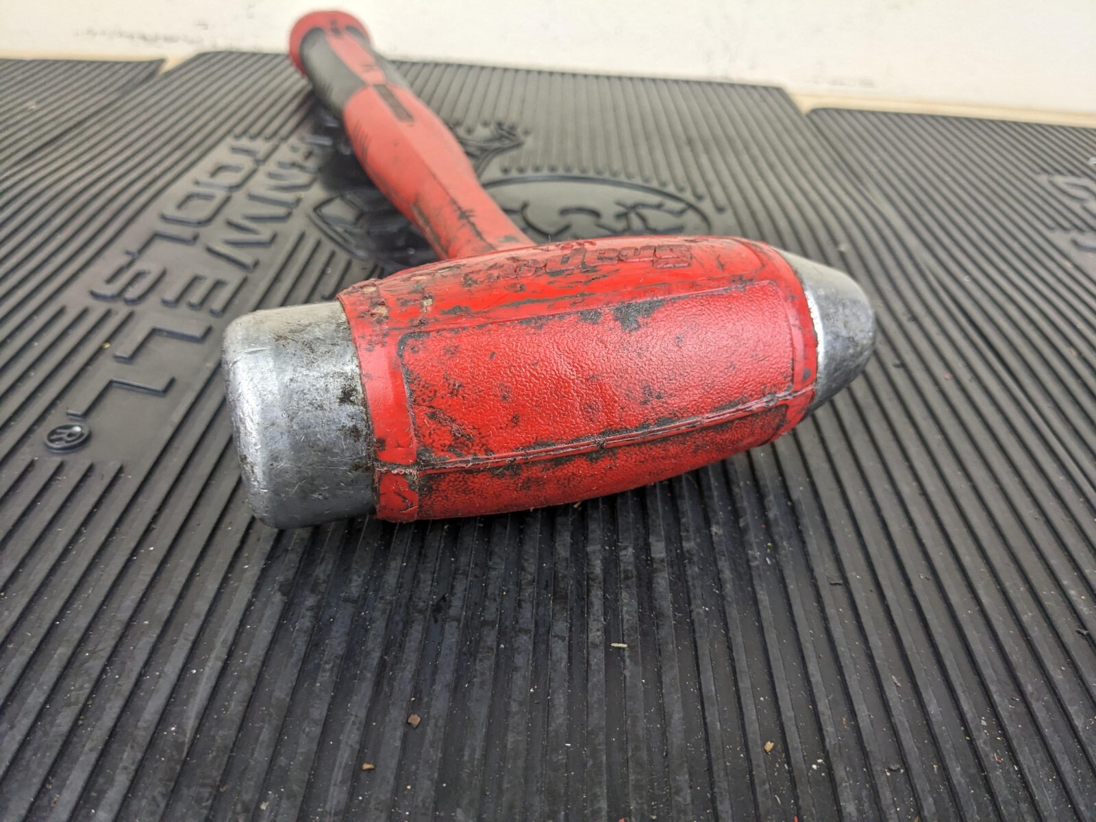 #bc022 Snap On HBBD40 RED 40 oz Ball Peen Soft Grip Dead Blow Hammer