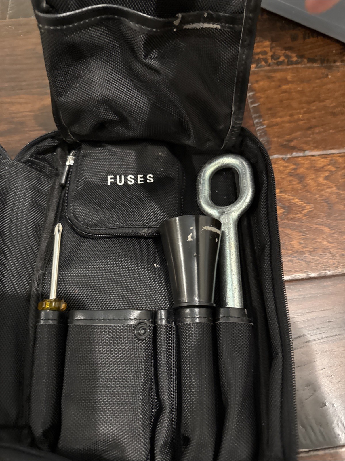 FERRARI 458 SPYDER OWNERS TOOL KIT