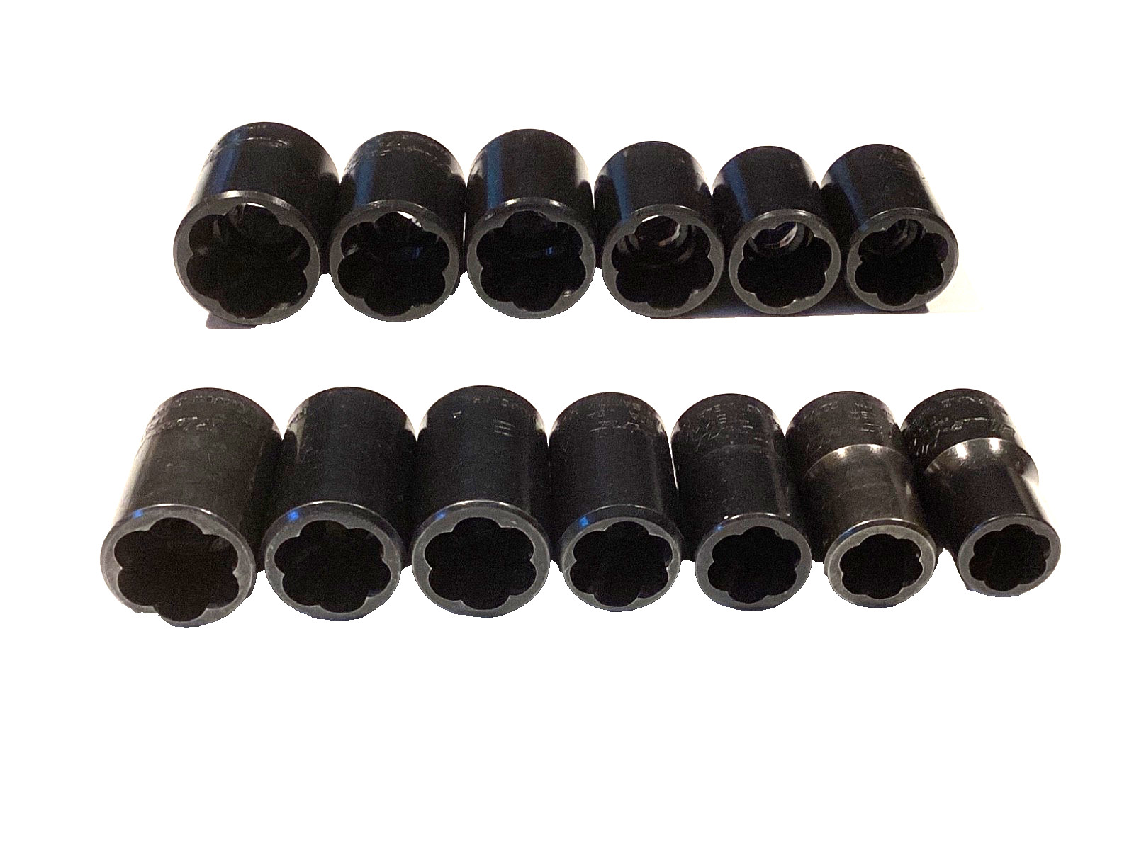 BLUE POINT By SNAP ON 13 Piece 3/8″Dr Shallow Twist Impact Socket Set 213TFSYA