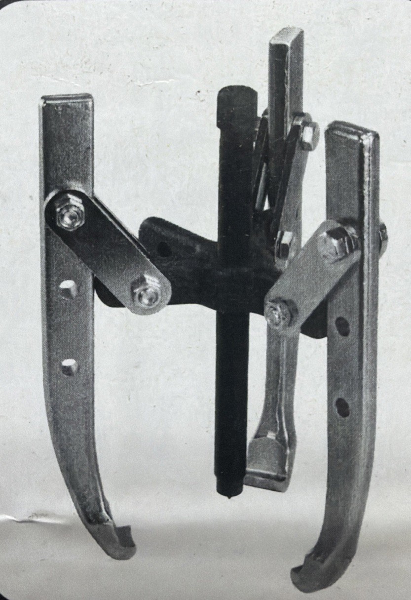 Proto J4038 Gear Puller, 7 ton, 3 Jaws, 9 in Max Reach, 11 in Max Spread