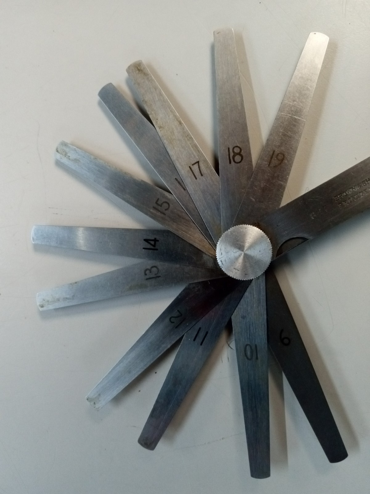 Brown & Sharpe Mfg co 647 feeler guage