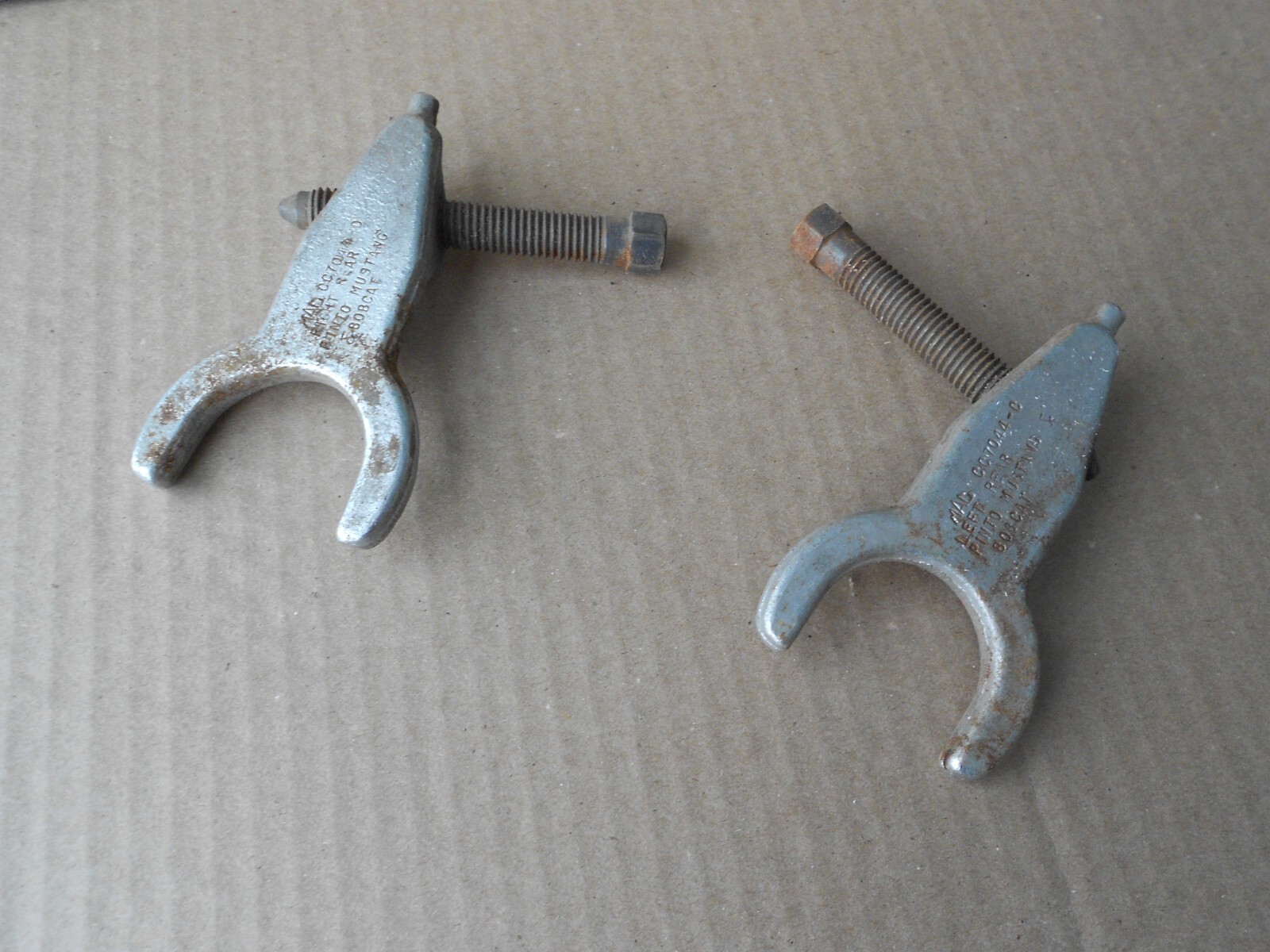 Mac Tool CC7044 for Ford Pinto Mustang Mercury Bobcat Rear RH & LH Original