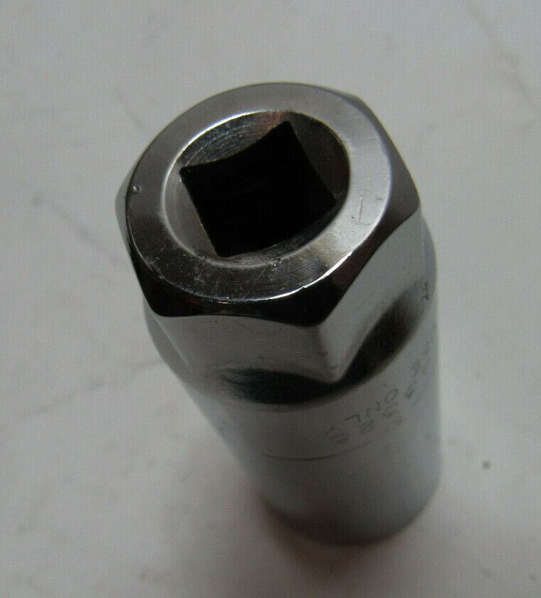 Craftsman USA 3/8 Drive 13/16 Spark Plug Socket 6 Point G1 43325 b162