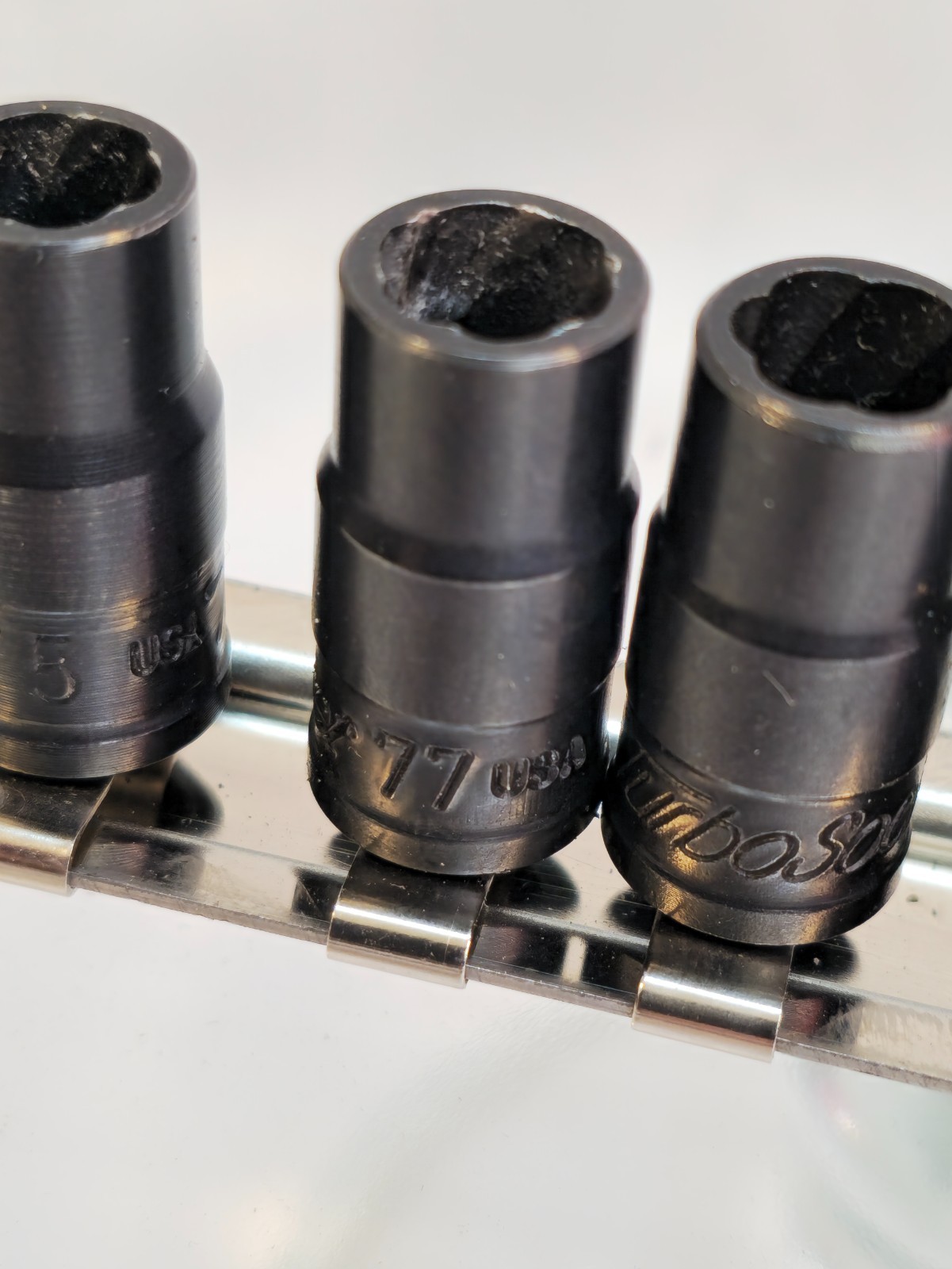 Snap On 1/4″ 22 Piece SAE/Metric Twist Impact Socket Set